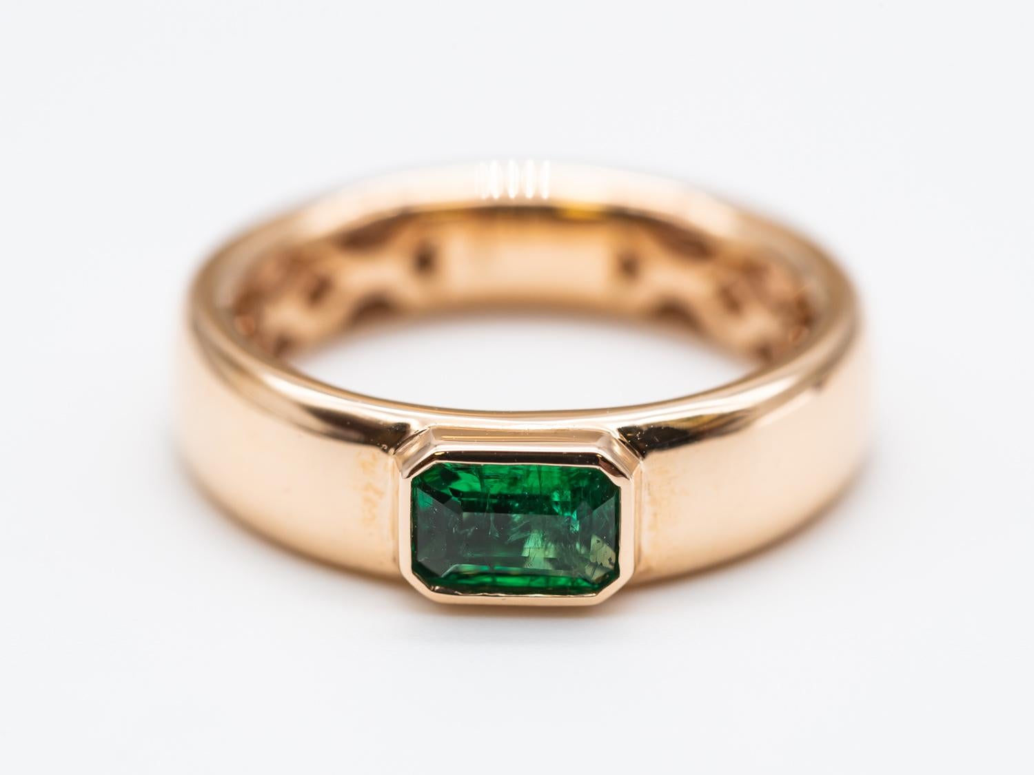Emerald Cut Pink Gold 18 Karat Ring with 0.52 Karat Emerald