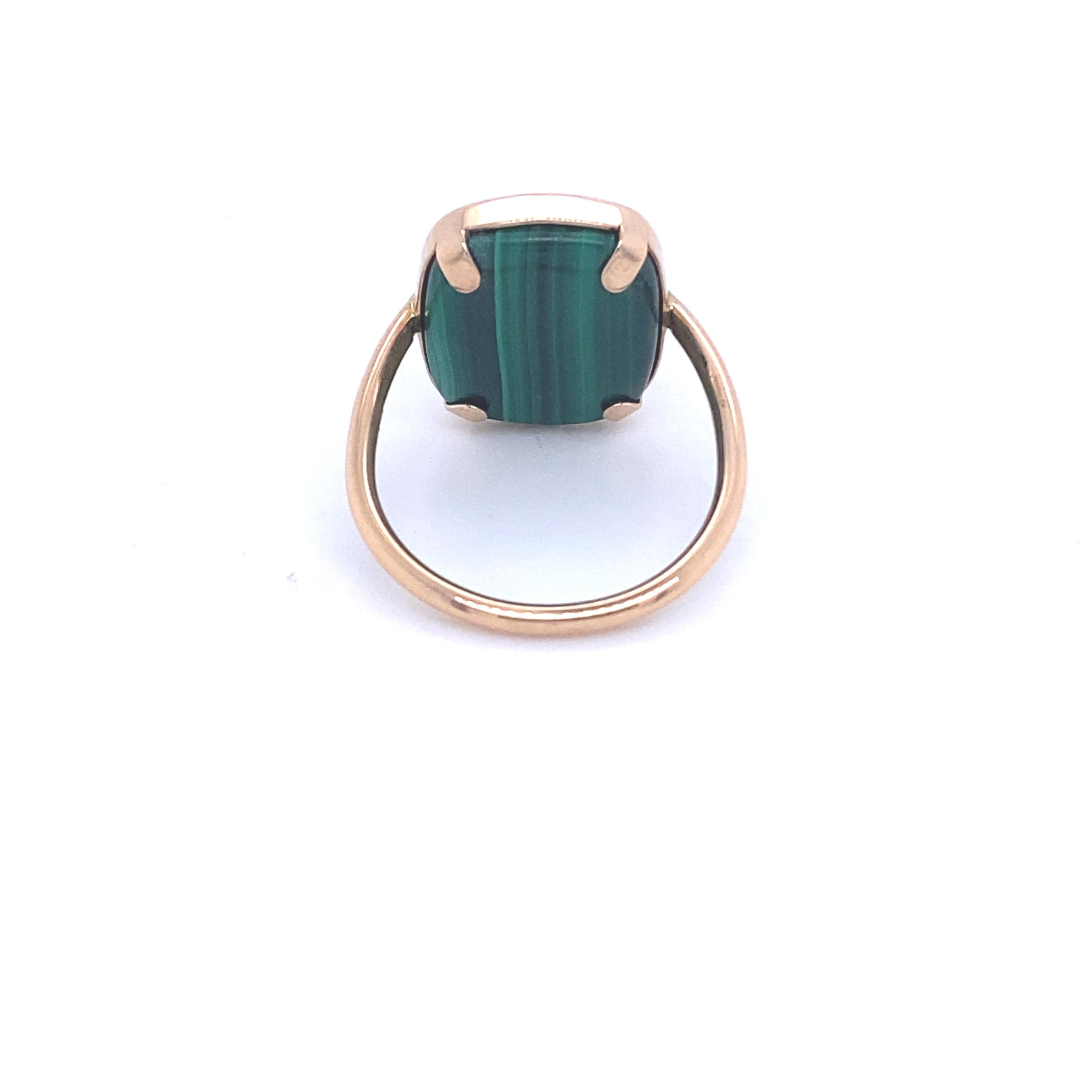 Moderne Bague en or rose et malachite en vente