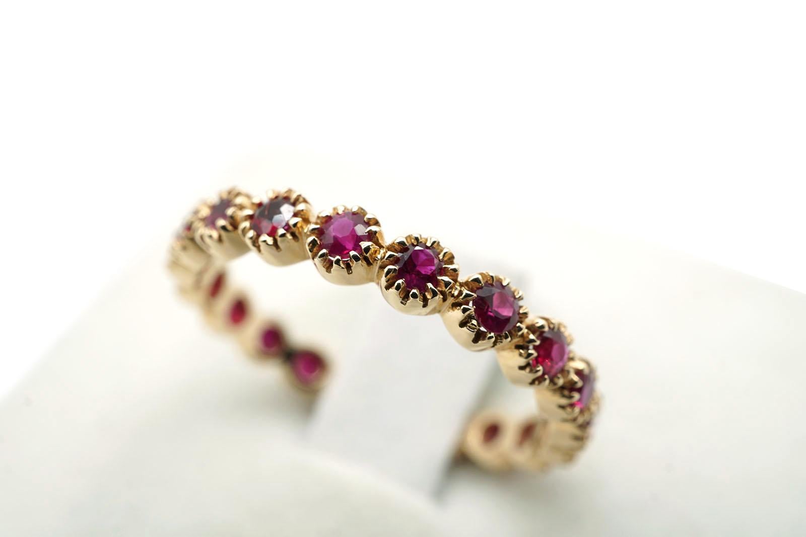 For Sale:  Anello Eternity in Oro Rosa 18 Kt e Rubini 3