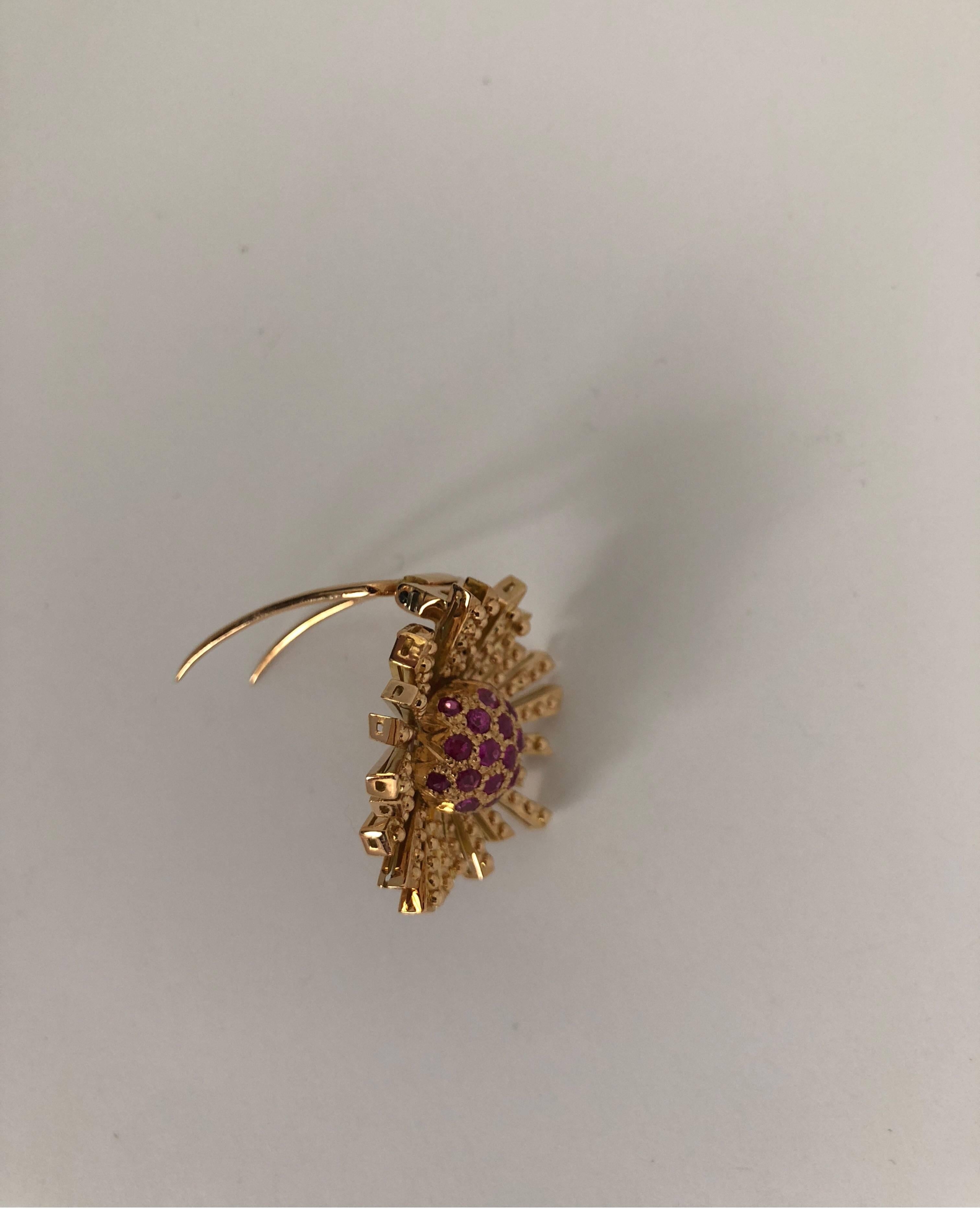 Brosche aus rosa Roségold und Rubin im Zustand „Neu“ im Angebot in Milano, Lombardia