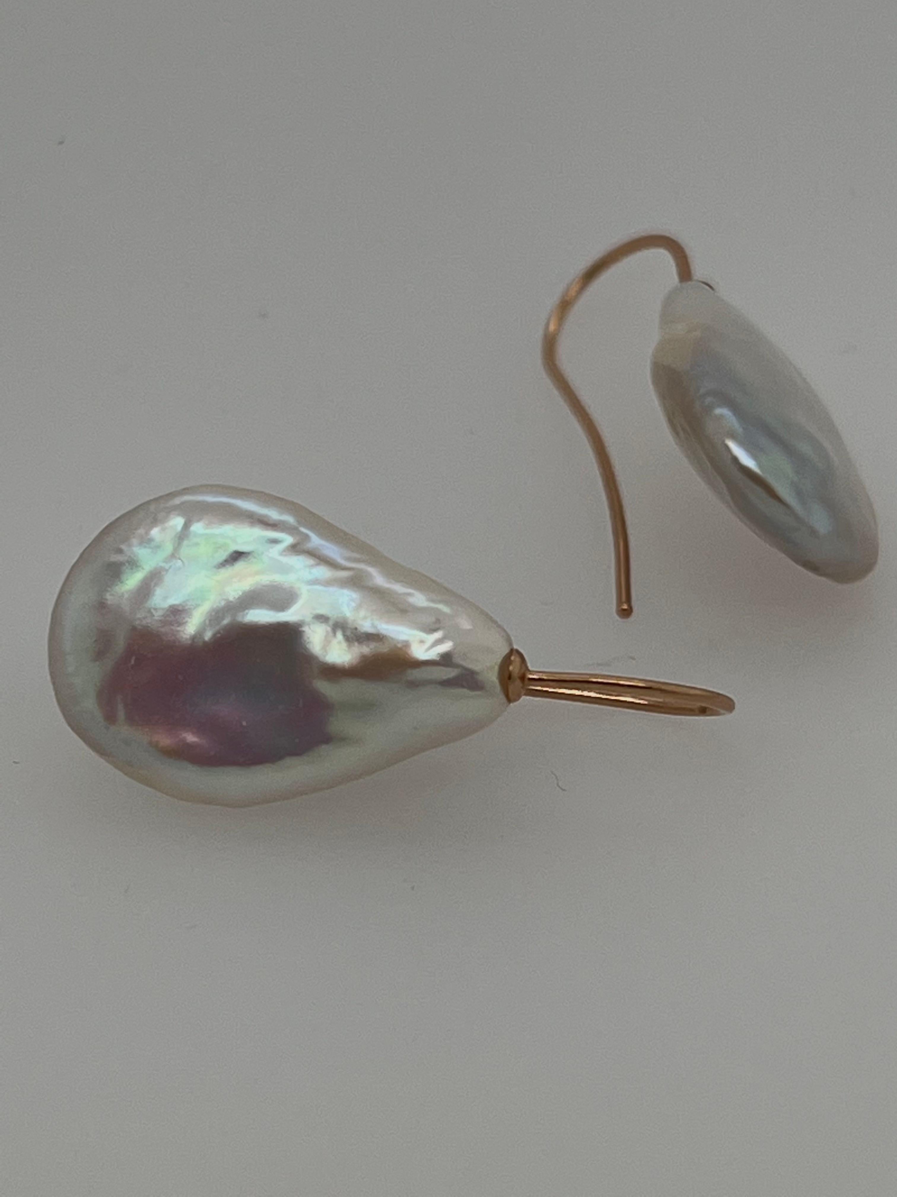 Pink Gold Baroque Freshwater Cultured Pearl Earring In New Condition For Sale In Vannes, FR