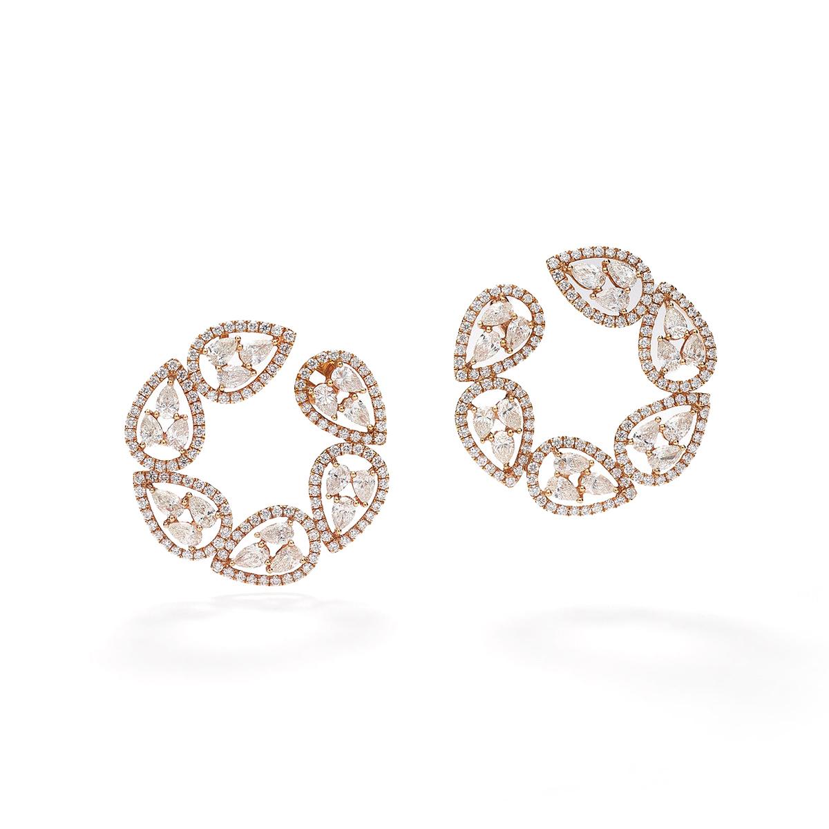 Earrings in 18kt pink gold set with 300 pear- shaped diamonds and diamonds 6.09 cts