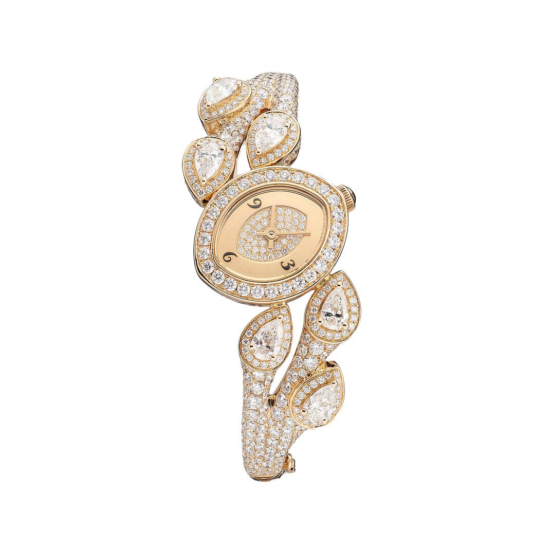 Watch in pink gold 18kt set with 6 pear-shaped diamonds 2.11 cts case dial and bracelet set with 414 diamonds 4.95 cts quartz movement.

We do not guarantee the functioning of this watch.