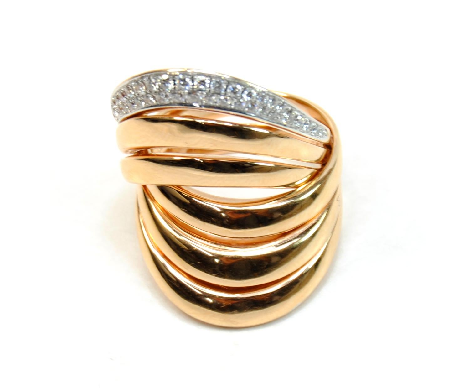 Round Cut Pink Gold Ring 16.90 GR and 40 Carat Diamonds