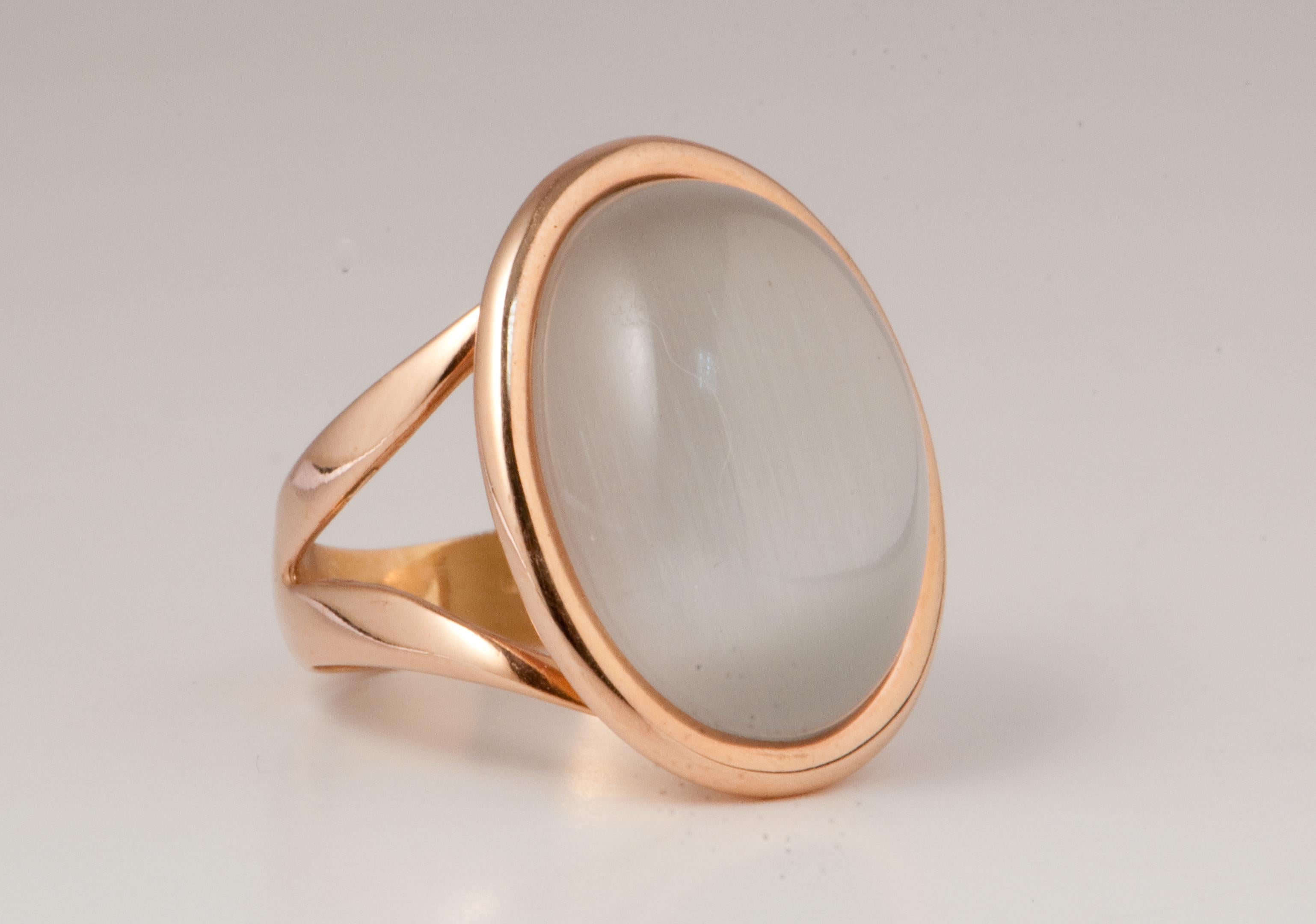 Contemporary Pink Gold Ring Surmounted by a Grey Quartz Shape Cabochon