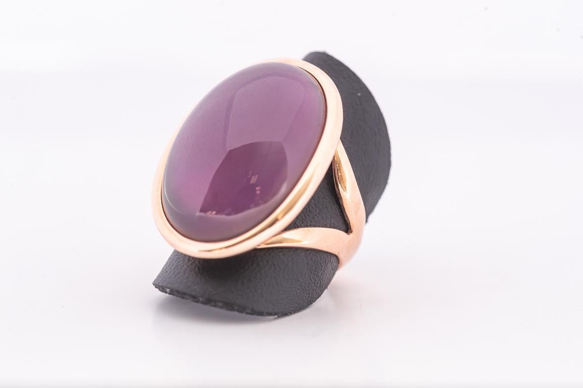 Pink Gold ring with natural Amethyste shape cabochon.  
Pink gold 18 ct 
Size of stone:  height 2,5 mm  width 1,8 mm 
US Size : 7
GIA certificate attached. 
The design and conception of the ring is realised in my work shop. 
