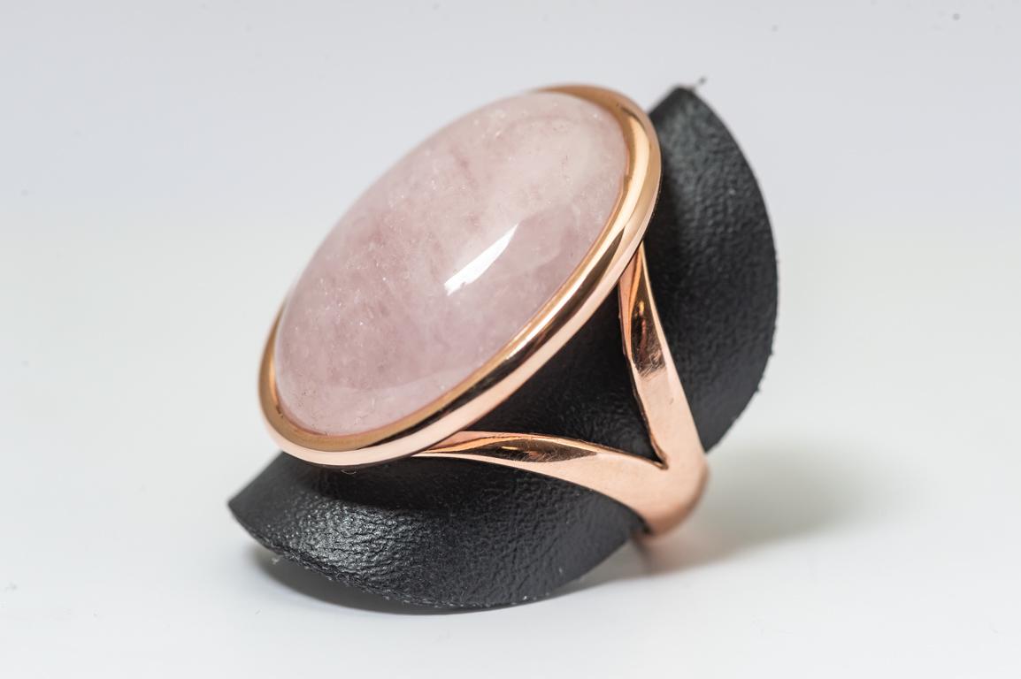 Women's Pink Gold Ring Surmounted by a Pink Morganite Shape Cabochon