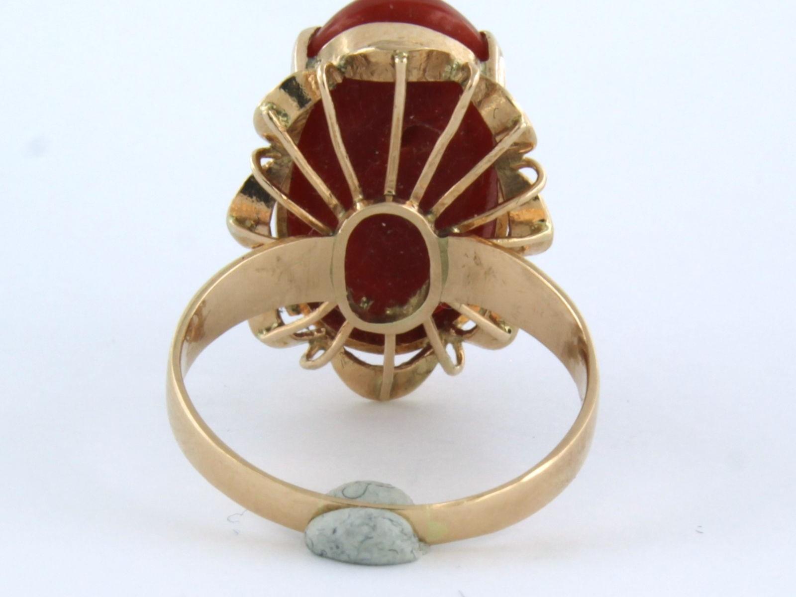 Women's Pink gold ring with corallium rubrum 4.9 grams 10k gold For Sale