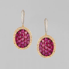 Orecchini con rubino in oro rosa