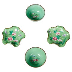 Rosa & Grüne antike chinesische Pekinger Emaille-Tasse und -geschirr mit Blumendekoration