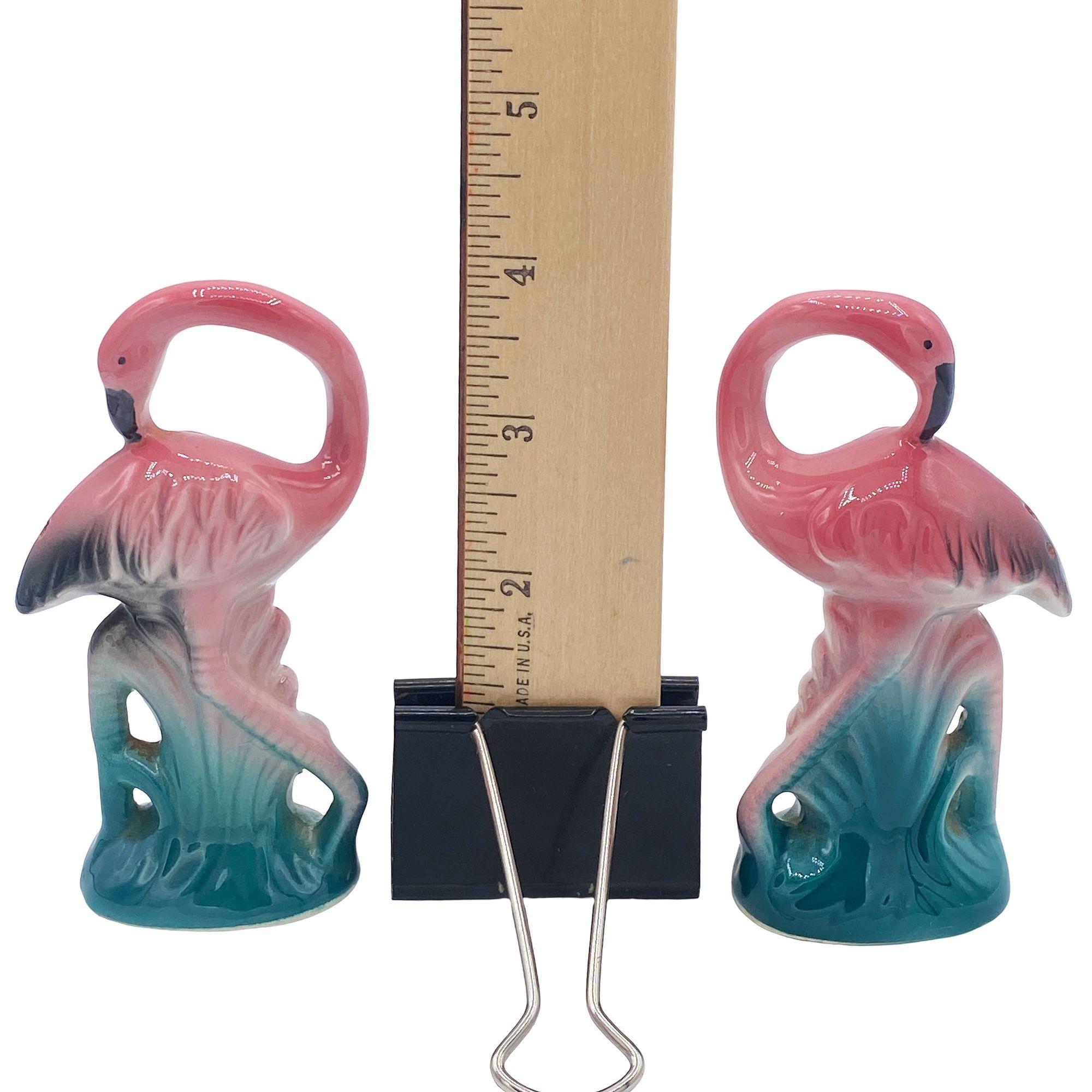 Pink & Green Flamingo Ceramic Tabletop Matching Salt & Pepper Shaker Set For Sale 5