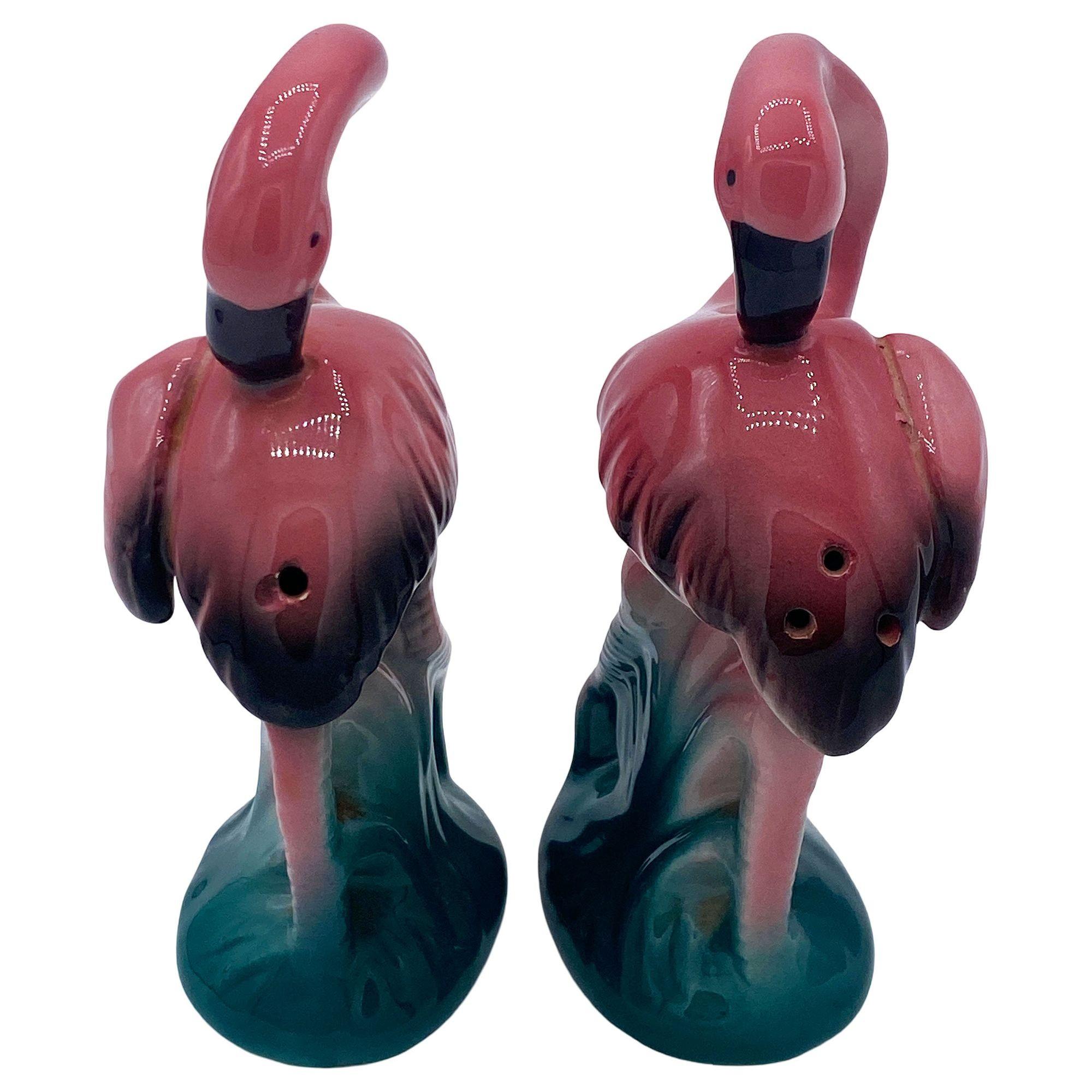 Modern Pink & Green Flamingo Ceramic Tabletop Matching Salt & Pepper Shaker Set For Sale