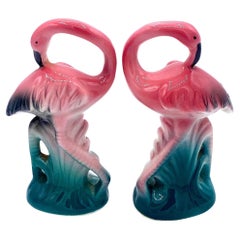 Juego de salero y pimentero de cerámica rosa y verde con flamencos a juego Juego de salero y pimentero de cerámica rosa y verde con flamencos a juego