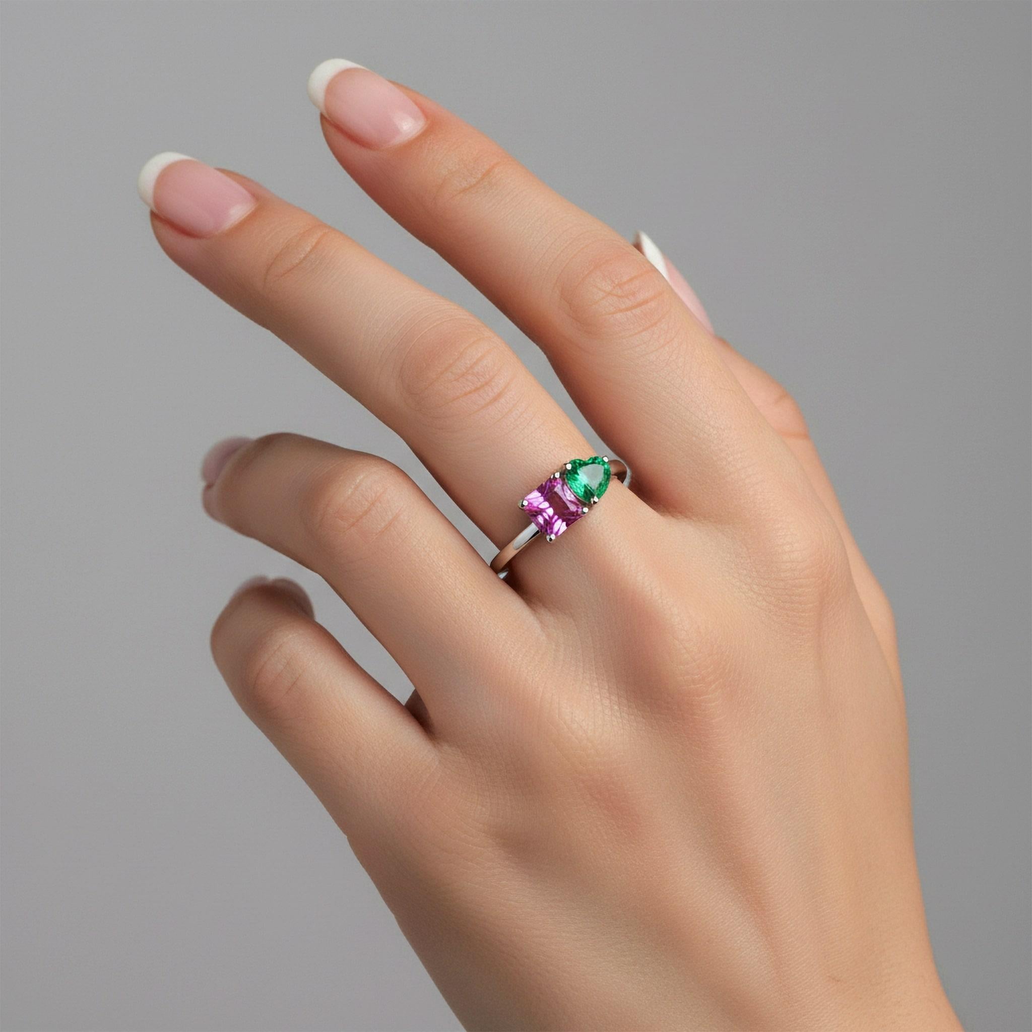 Im Angebot: Rosa Grüne Edelsteine 14K (oder 18k auf Anfrage) Weißgold Ring () 2