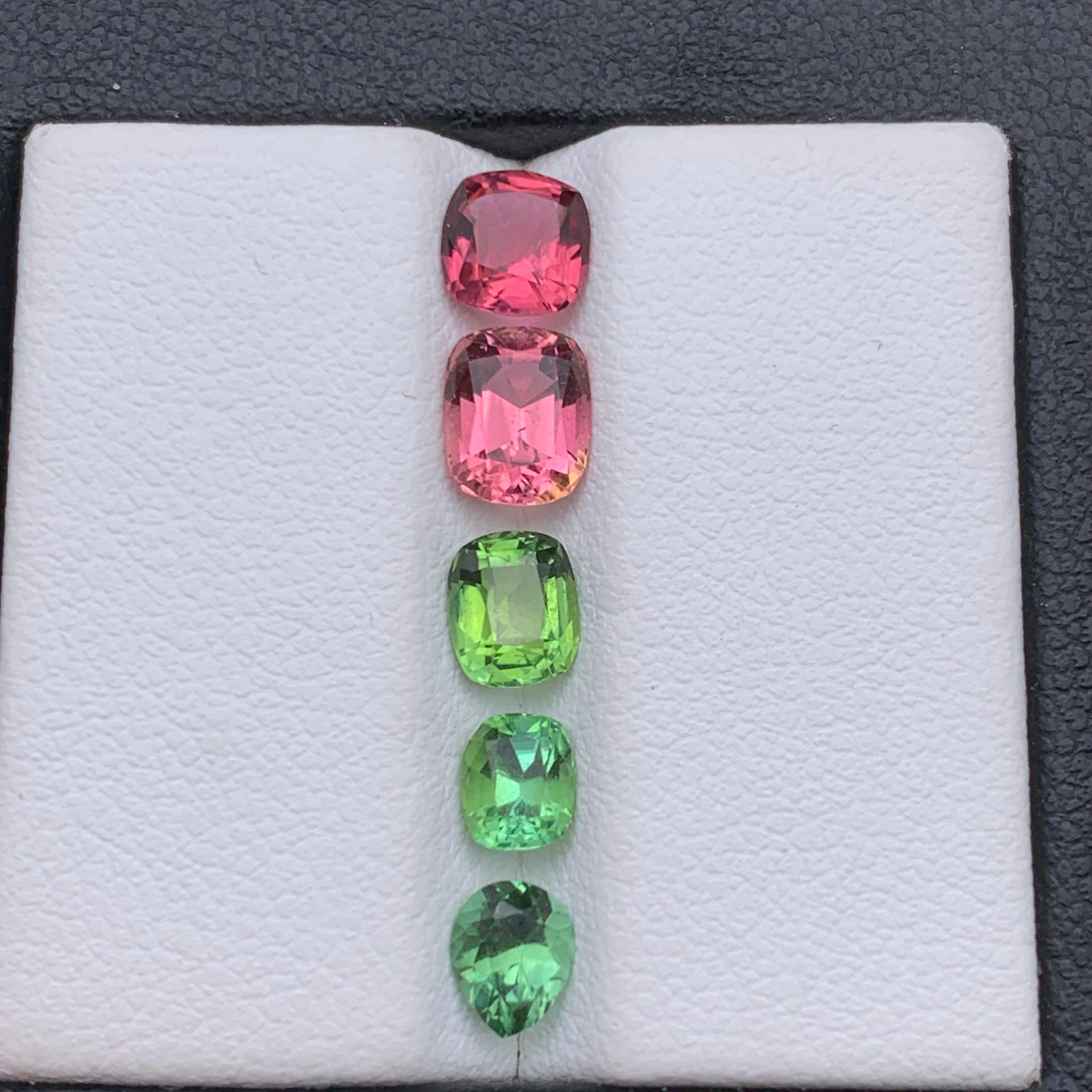Taglio cuscino Gemme sfuse di tormalina naturale rosa e verde da 3,20 carati con taglio a cuscino per gioielli in vendita