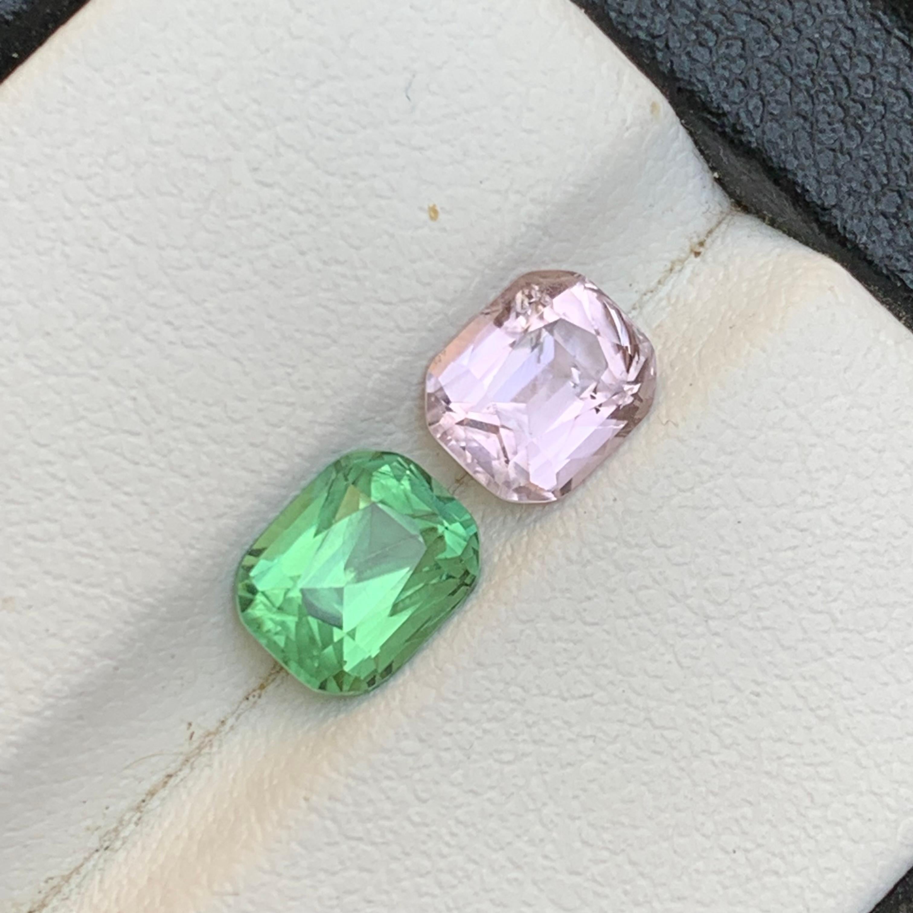 Gemme sfuse di tormalina naturale rosa e verde per anelli, collane, ciondoli, bracciali o qualsiasi altro gioiello con taglio ovale!

💎 TIPO DI GEMMA: Tormalina
⚖️ PESO: 2,62 Carati
🪚 FORMA E TAGLIO: Taglio a cuscino
📏 DIMENSIONE (MM): 
1,28 Ct