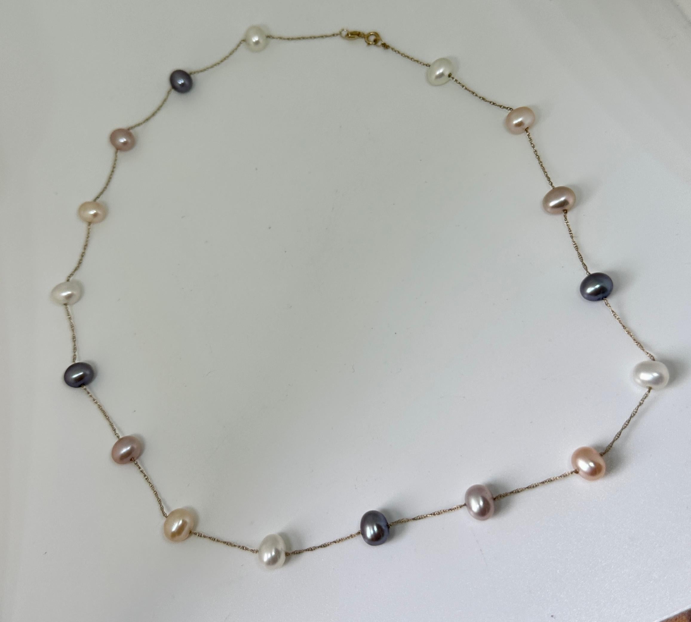 Rosa Grau und Weiß Multi Color Perlenkette 14 Karat Gold von Effy 16,5 Zoll (Rundschliff) im Angebot