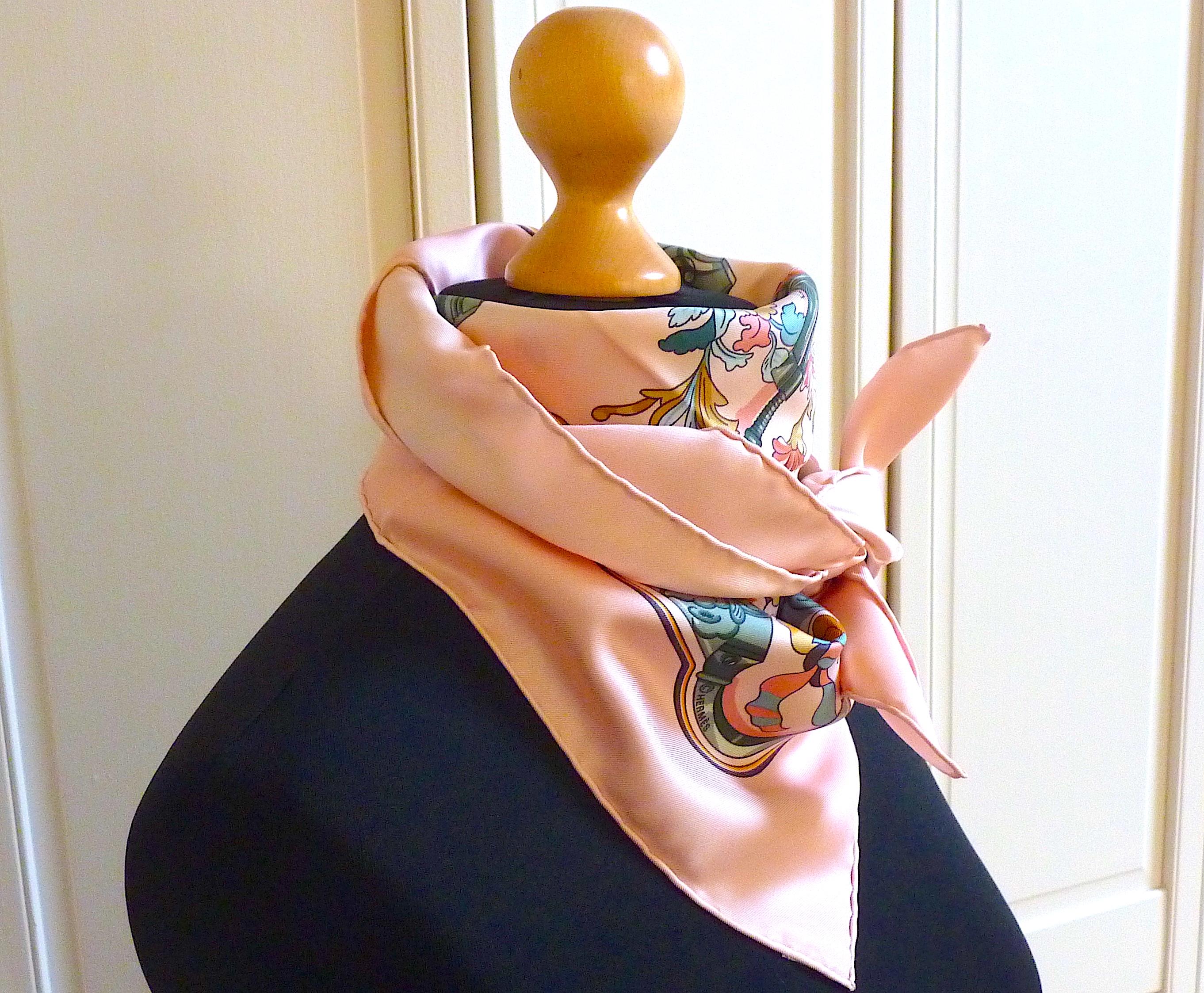 Pink HERMES Scarf Copeaux by Caty Latham, Issued in 1998 In Excellent Condition For Sale In CHAMPEAUX-SUR-SARTHE, FR