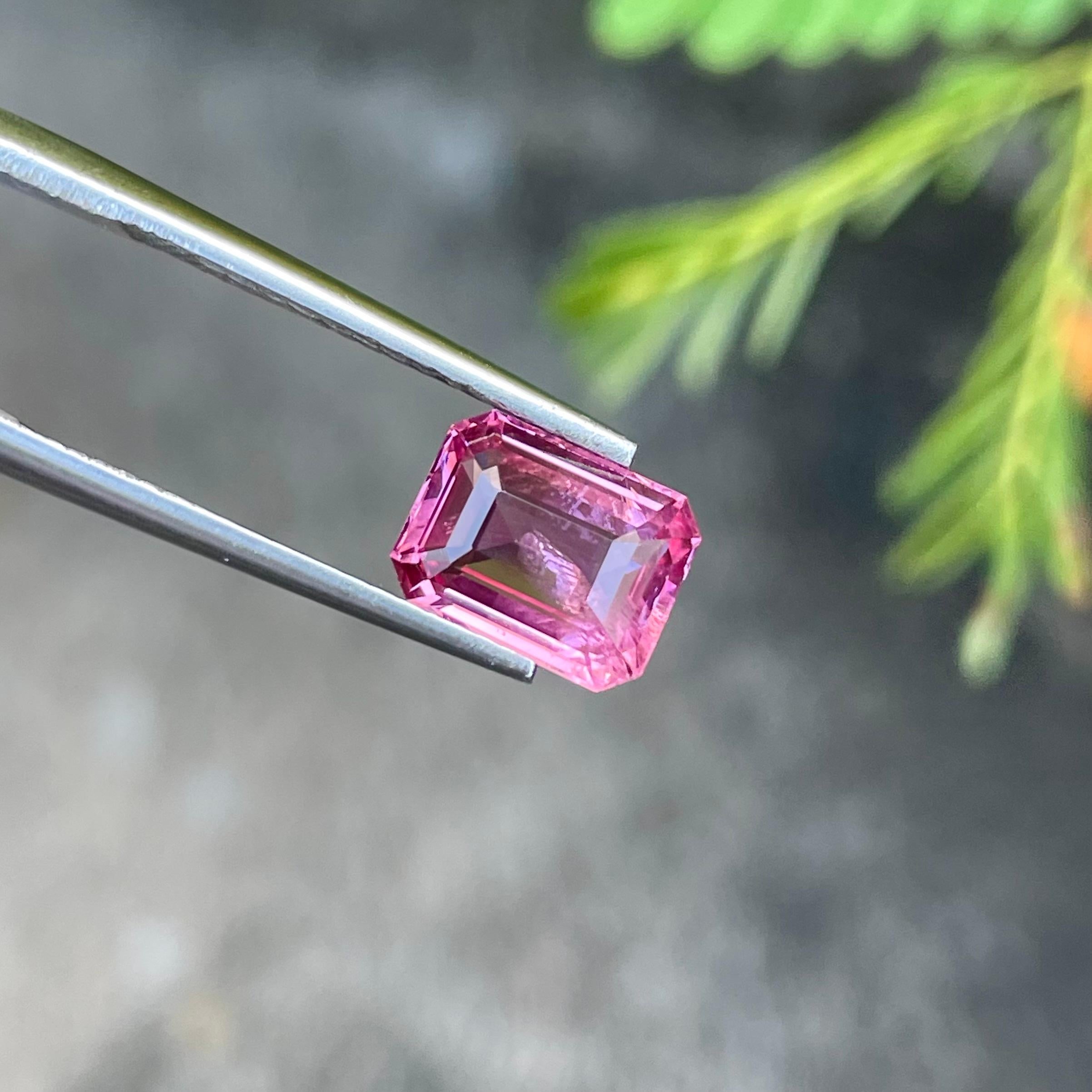 Modern Pink Hued Loose Spinel 2.20 carats Emerald Cut Natural Brumes Gemstone For Sale