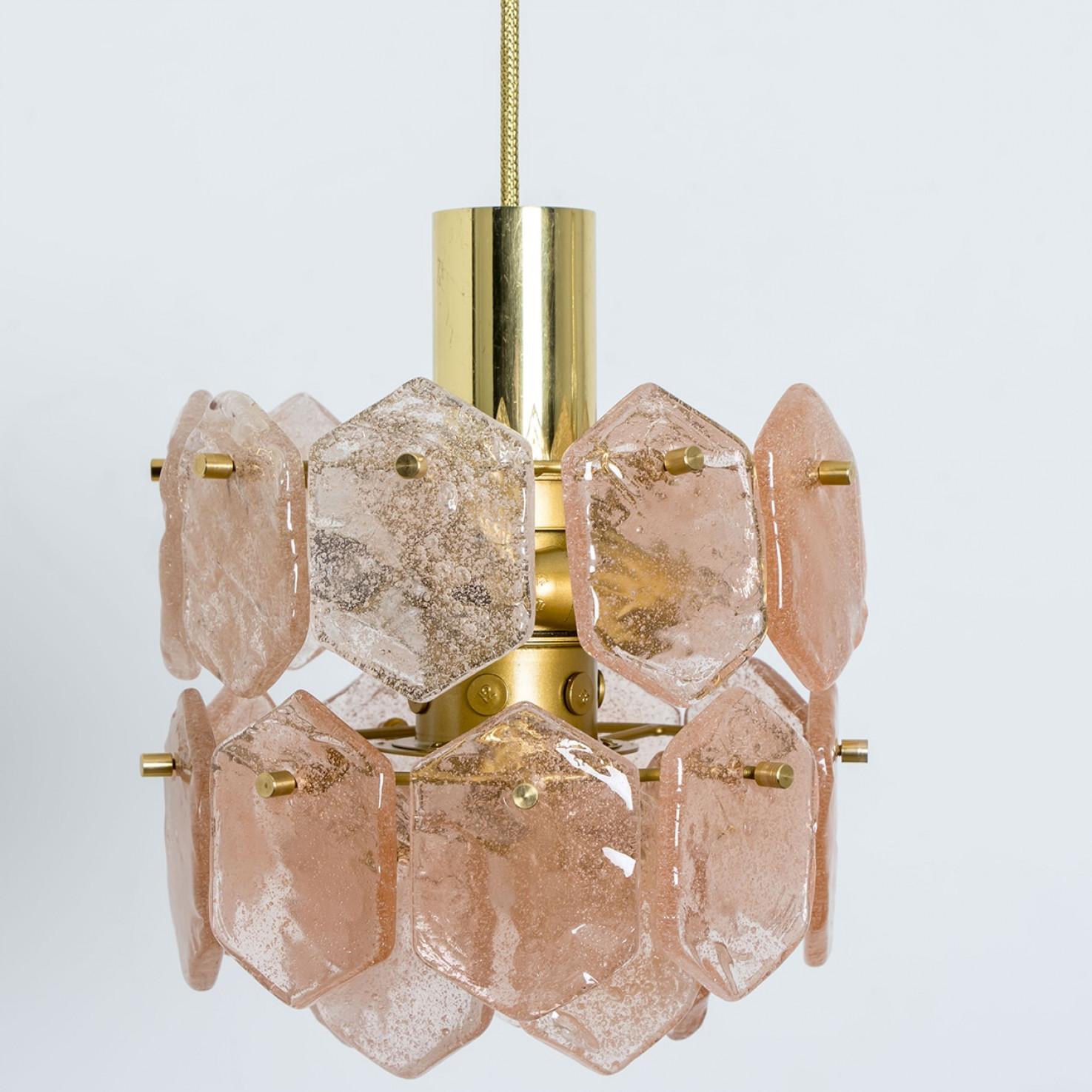 Araña de cristal rosa hielo de Kalmar Franken, 1960 Metal en venta