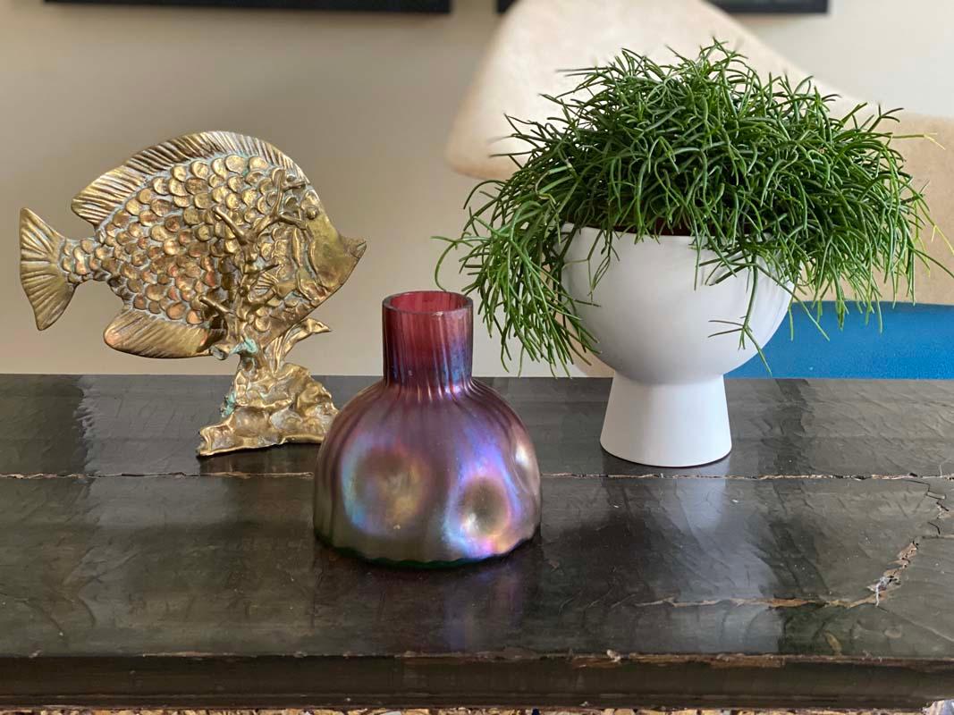 Vase en verre Art nouveau rose irisé dans le style de Loetz en vente 4