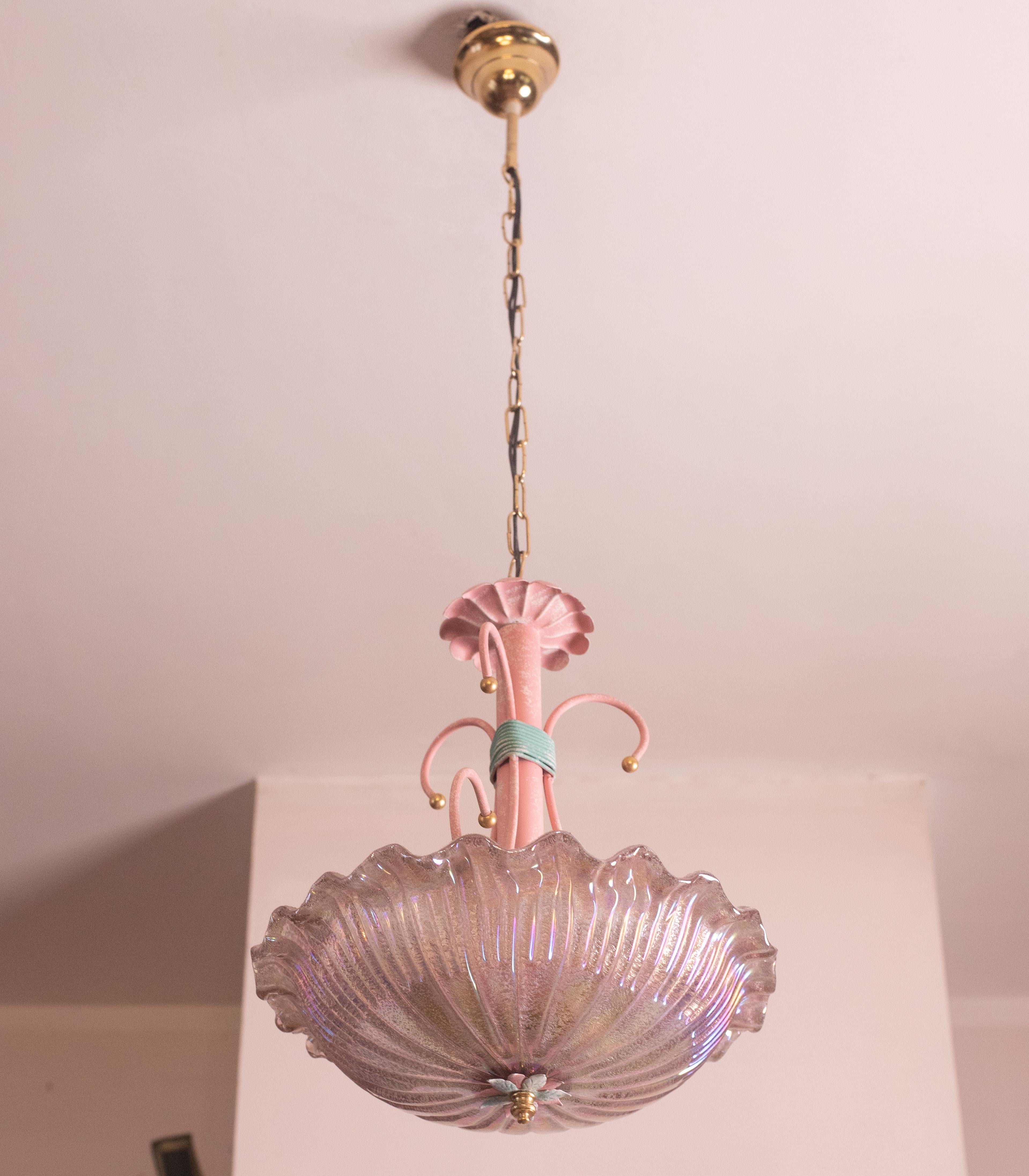 Pink Iridescent Murano Vintage Chandelier, 1970s In Good Condition For Sale In Roma, IT