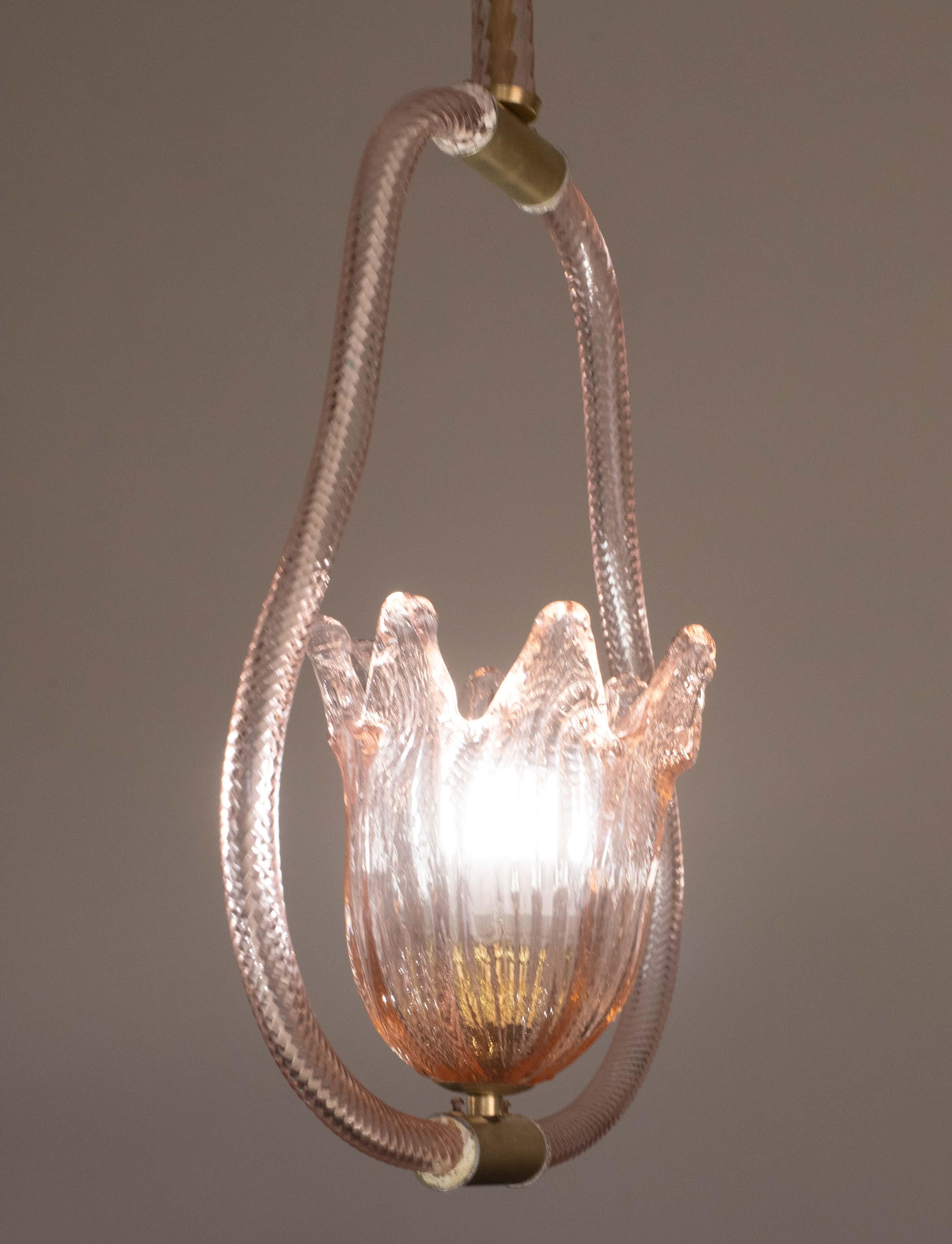 Milieu du XXe siècle Lustre en verre de Murano de couleur rose par Barovier e Toso, années 1950 en vente