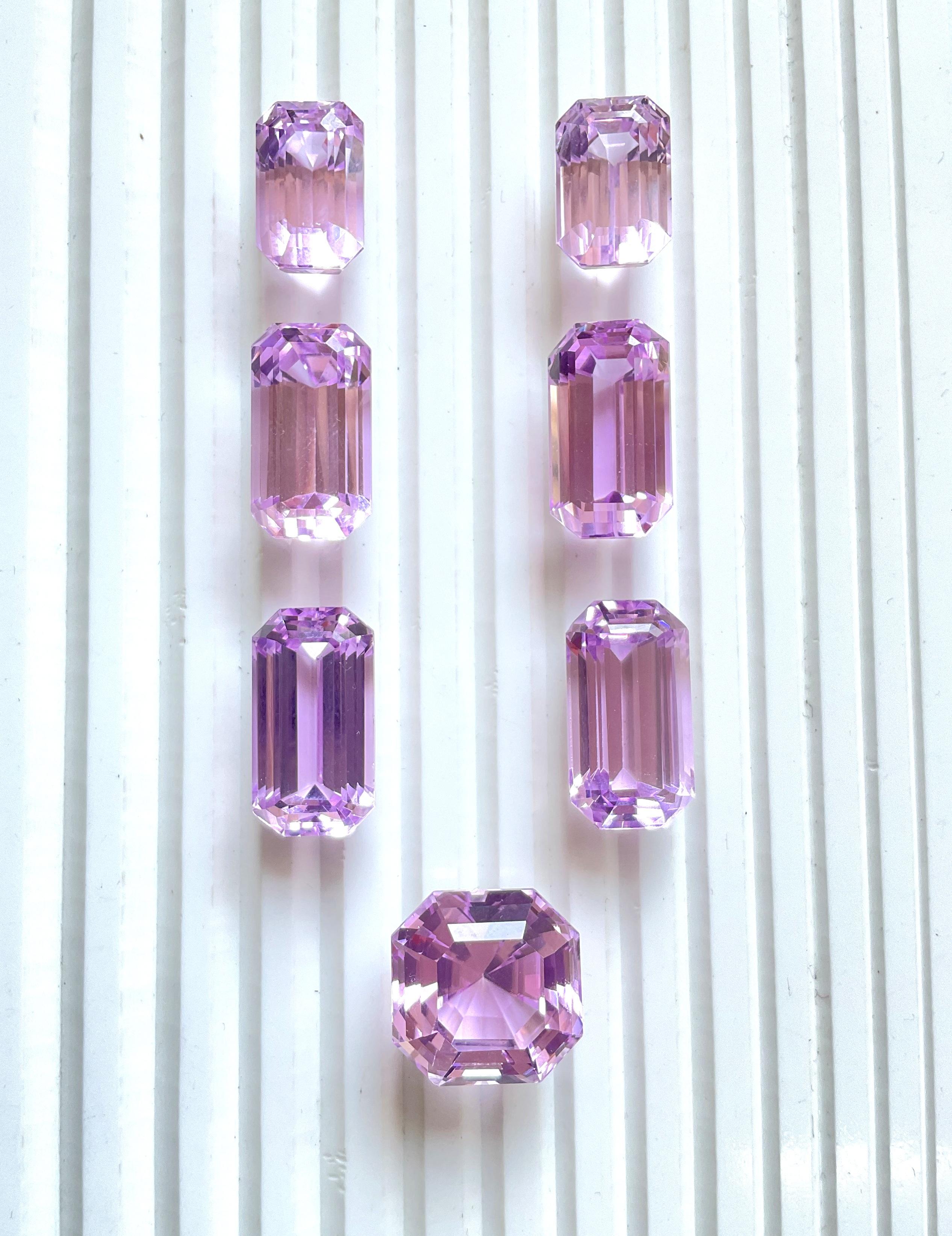 Art Deco Pink Kunzite 171.57 carats Layout Natural Cut Stone For Fine Gem Jewellery Gem For Sale