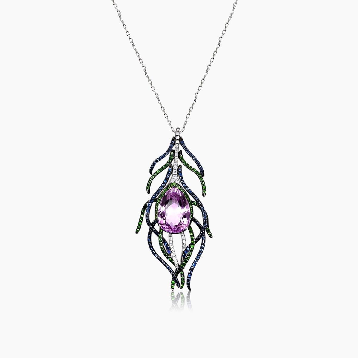 Taglio misto Collana con ciondolo in oro bianco Pink Kunzite, zaffiro blu, granato verde e diamanti in vendita