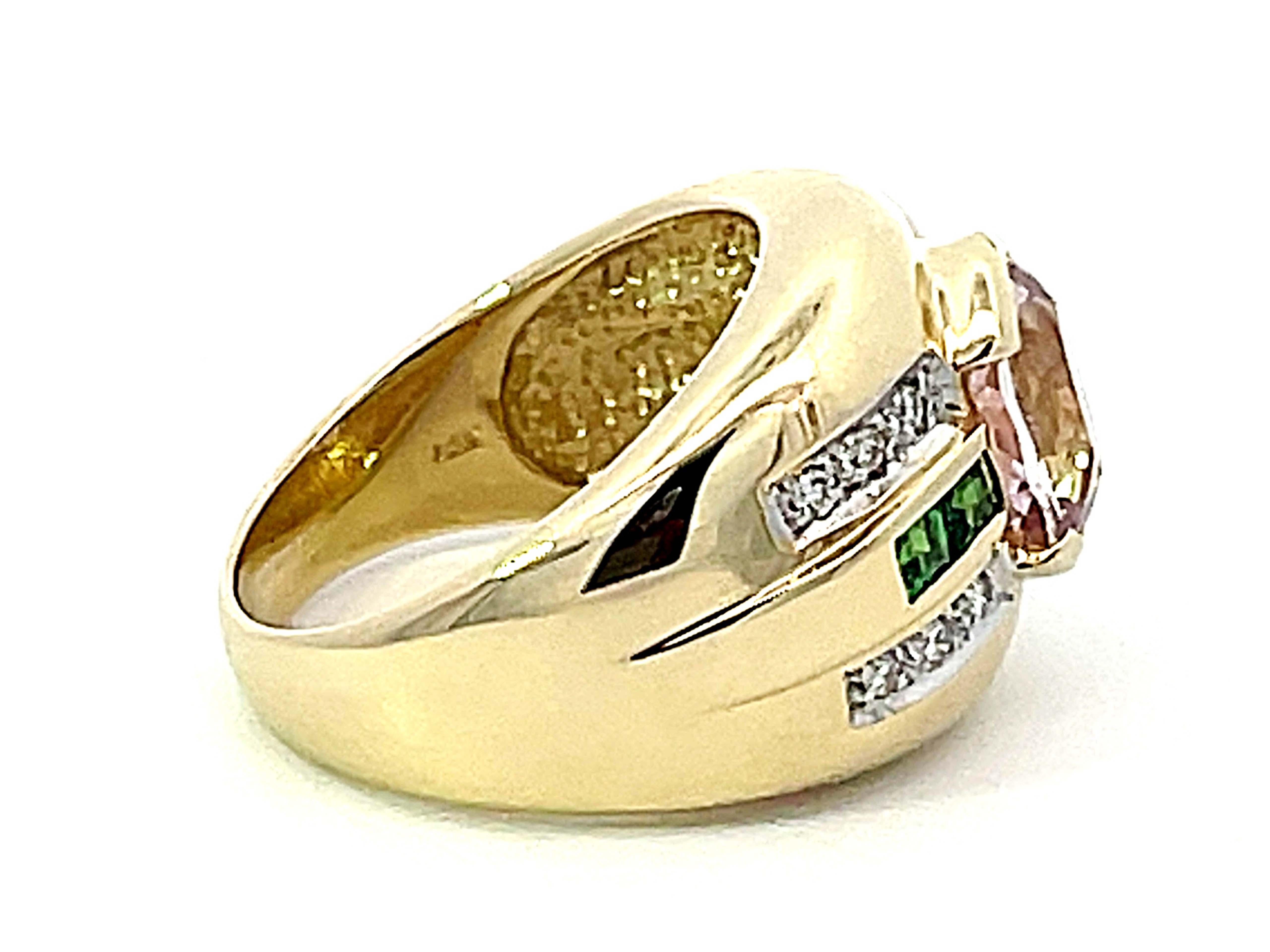 Bague à anneau cigare en or jaune 14 carats avec kunzite rose, grenat tsavorite vert et diamants Excellent état - En vente à Honolulu, HI