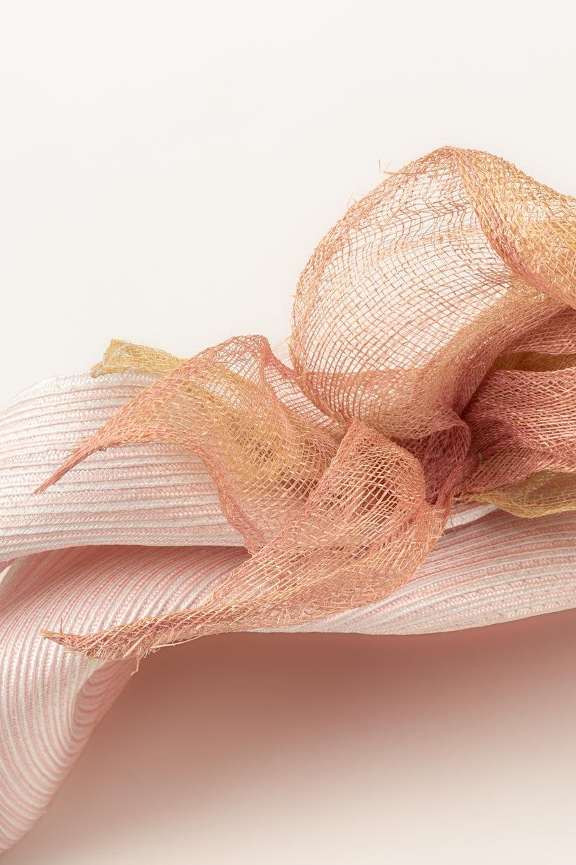 Capo di paglia rosa grande in vendita 1