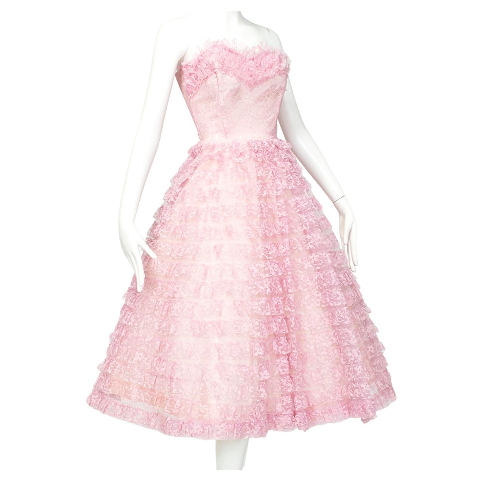 Rosa-lavendelfarbenes New Look trägerloses, gestuftes Ballerina Partykleid aus Spitze - S-M, 1950er Jahre im Angebot