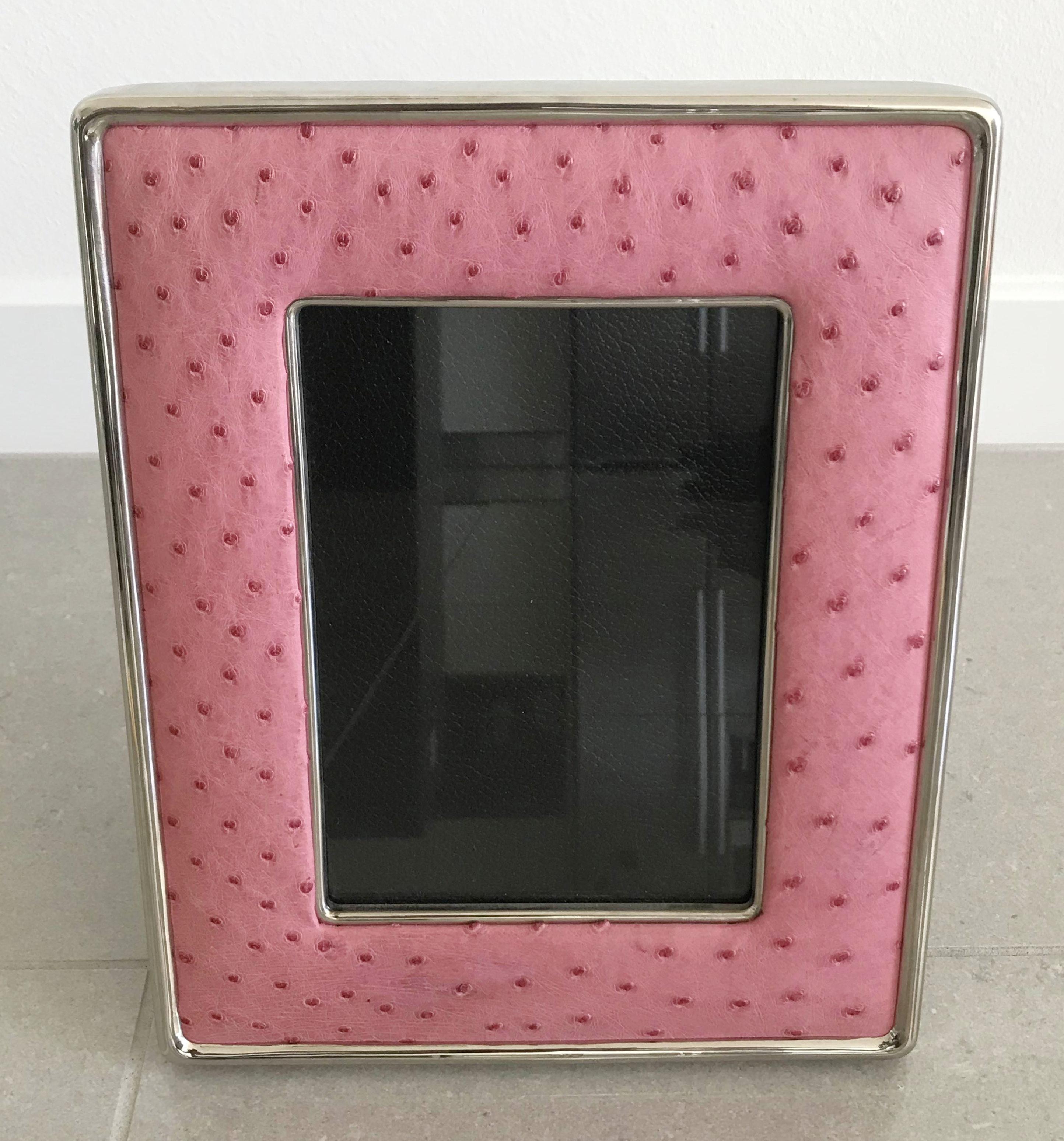 Pink ostrich leather and nickel-plated picture frame by Fabio Ltd
Measures: Height 10.5 inches, width 8.5 inches, depth 1 inch
Photo size 5 inches by 7 inches
LAST 1 in stock in Los Angeles
Order Reference #: FABIOLTD PF56
This piece makes for great