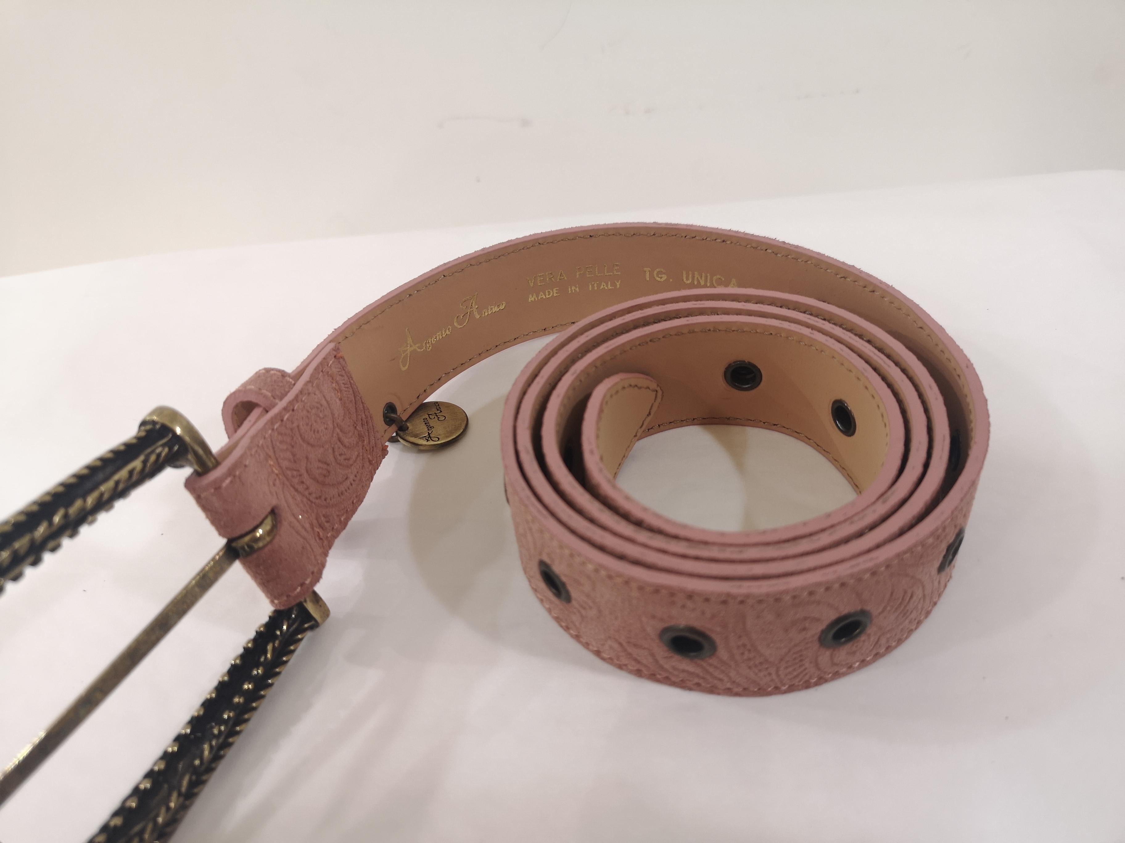 Pink leather suede belt NWOT In New Condition In Capri, IT