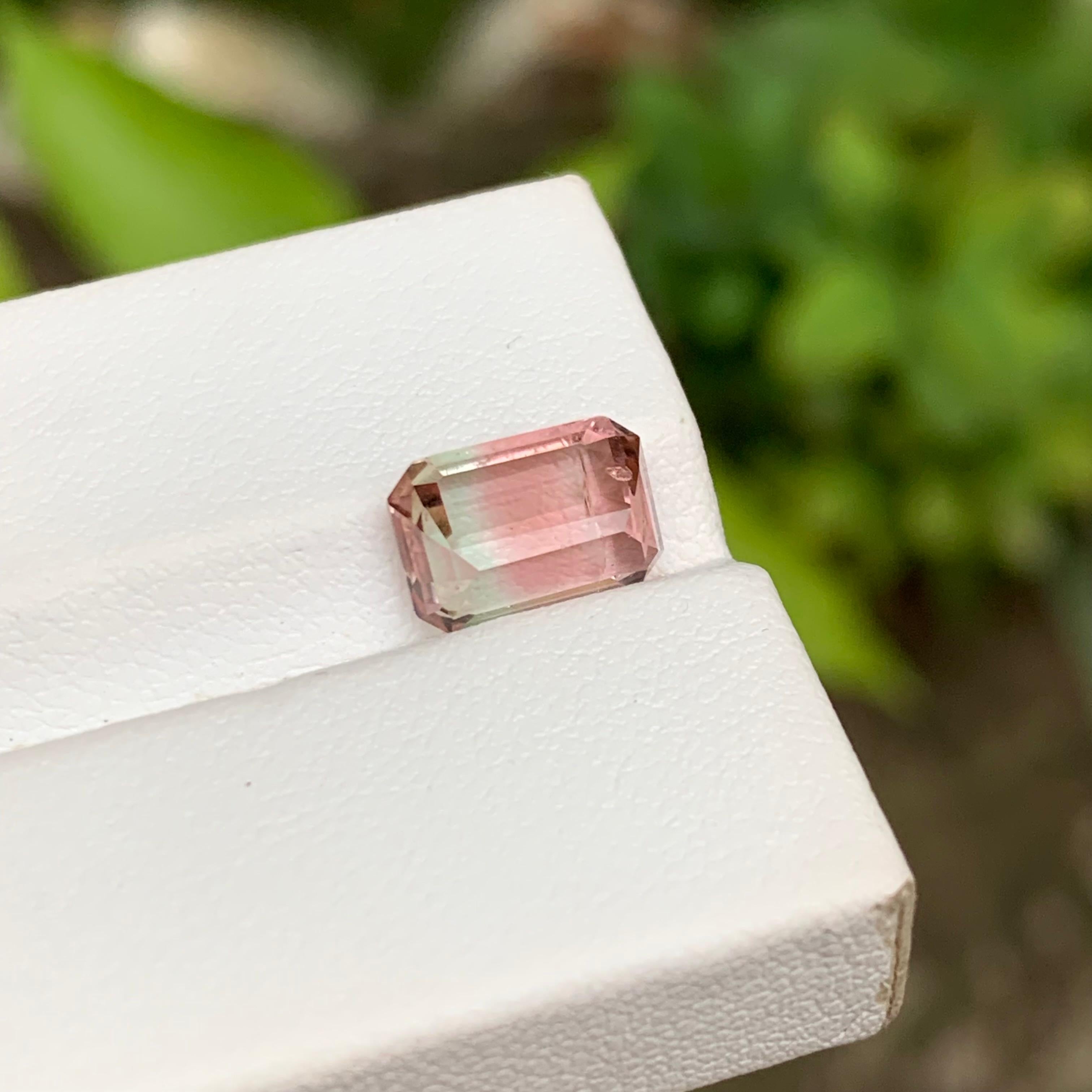 Pink & Light Blue Bicolor Natural Tourmaline Gemstone 2.70 Ct Emerald Cut  Ring In New Condition For Sale In Peshawar, PK