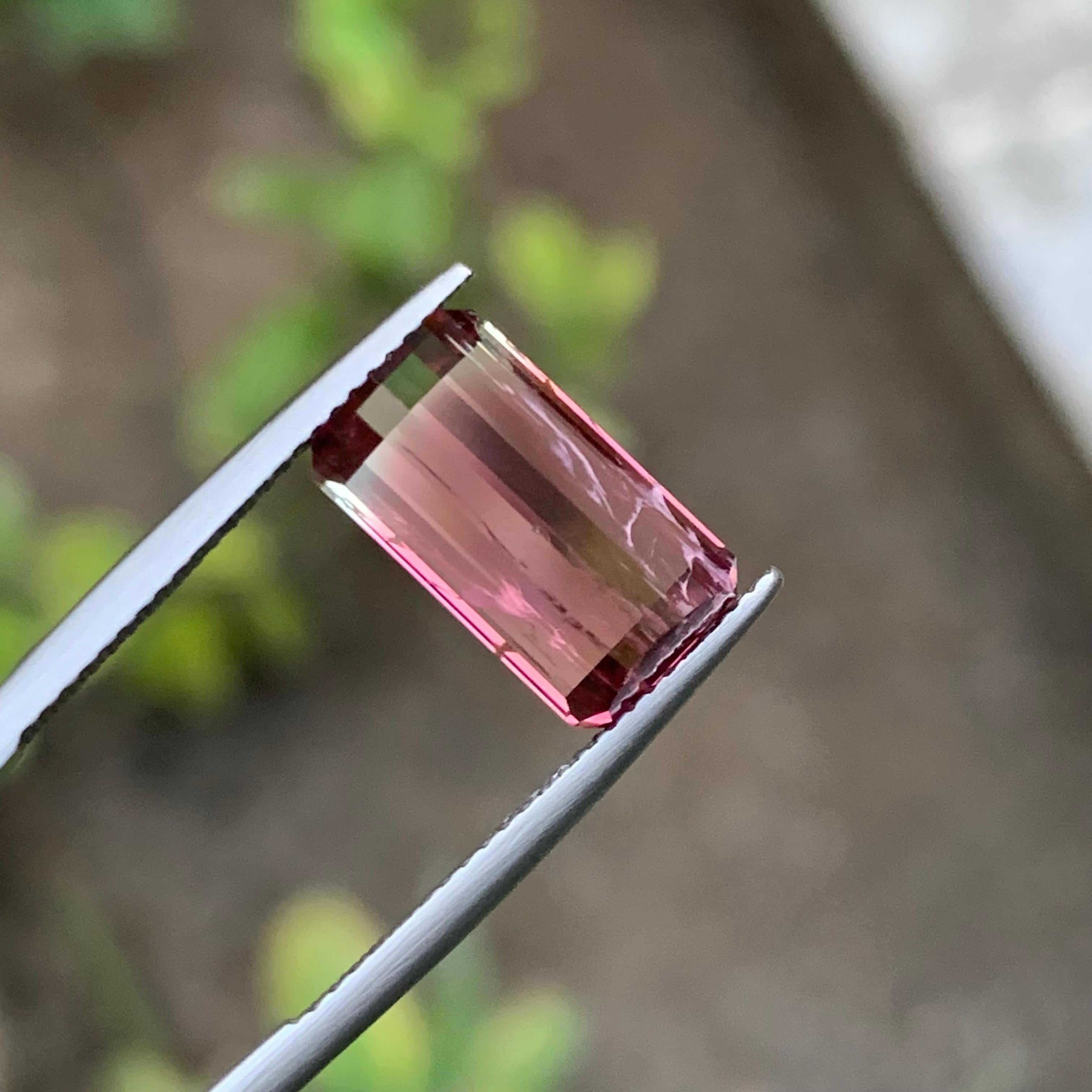 Taille émeraude Bague et pendentif en tourmaline naturelle bicolore rose et dorée claire de 6,10 carats en vente