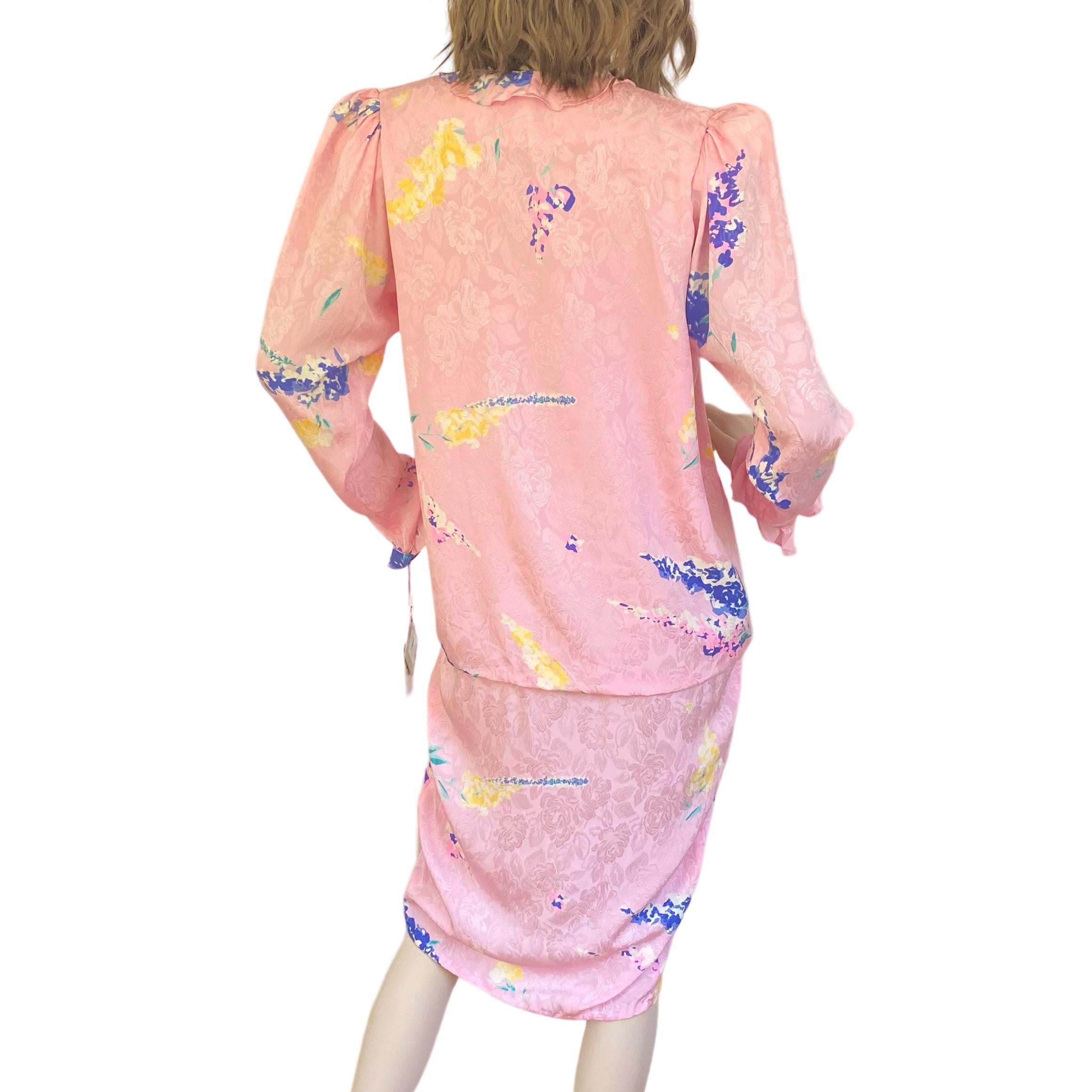 Pink Puff Sleeve Silk Lupine Floral Print Dress - Vintage NWT Flora Kung  In New Condition For Sale In Boston, MA