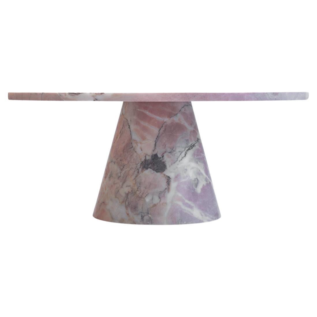 Table basse en cône de marbre rose unique en son genre