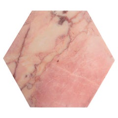 Sechseckige Platte aus rosa Marmor