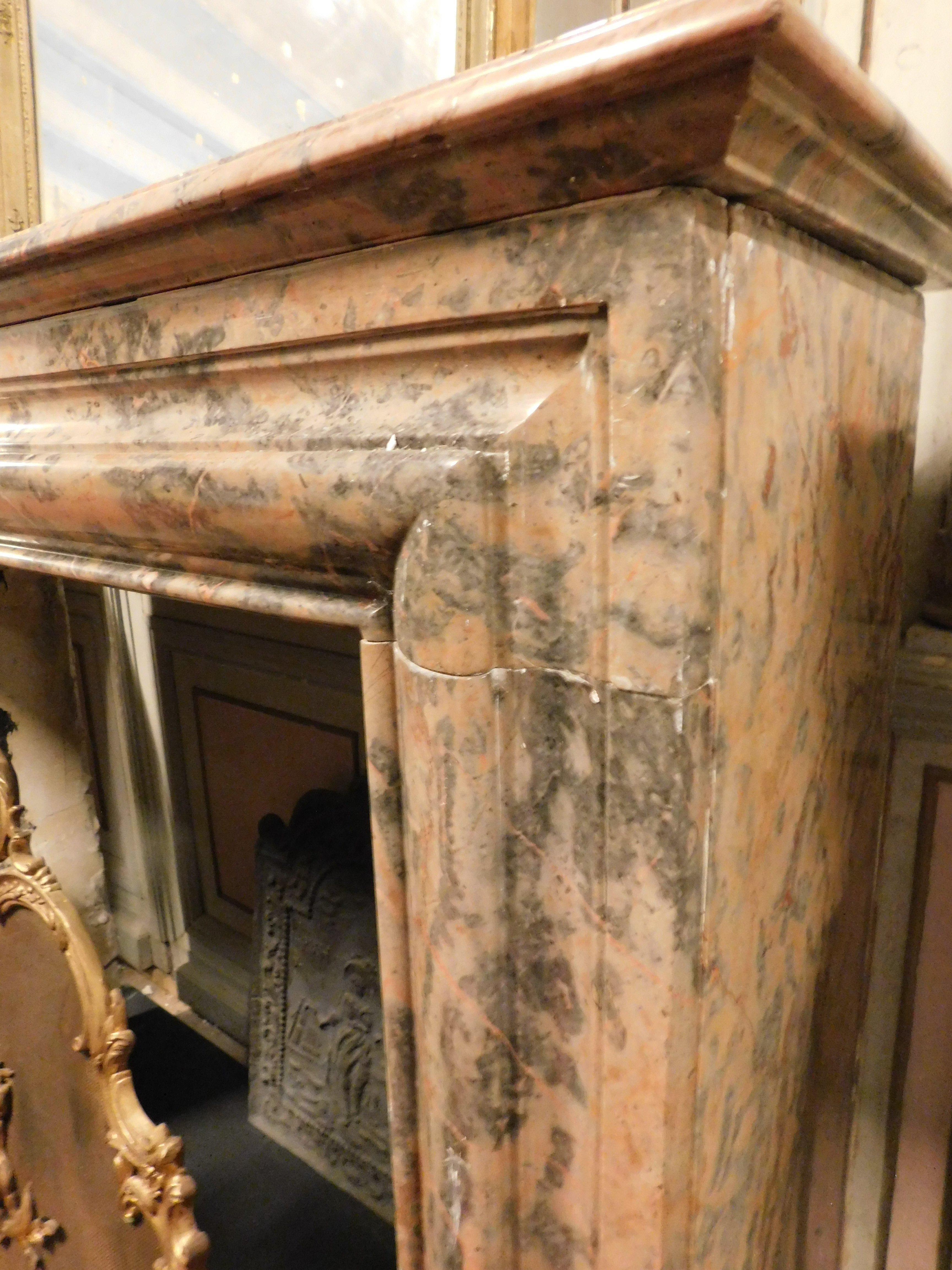 Pink marble mantle fireplace, simple geometric shape, Italy For Sale 3