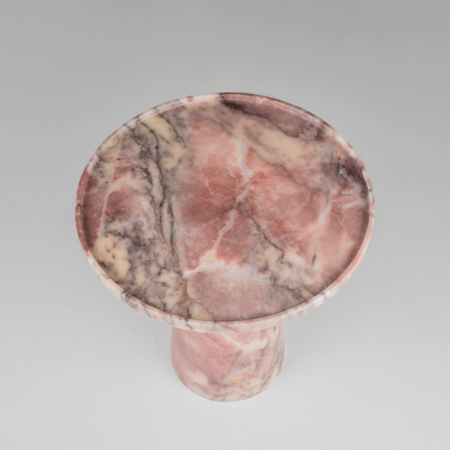 The Pedestal Cone Beistelltisch aus rosa Marmor (Niederländisch) im Angebot