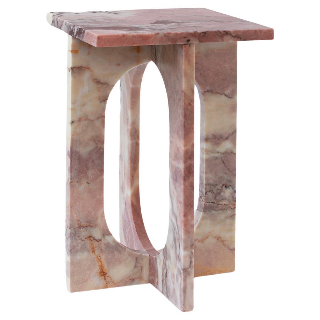 Table d'appoint en marbre rose "BOND" en vente