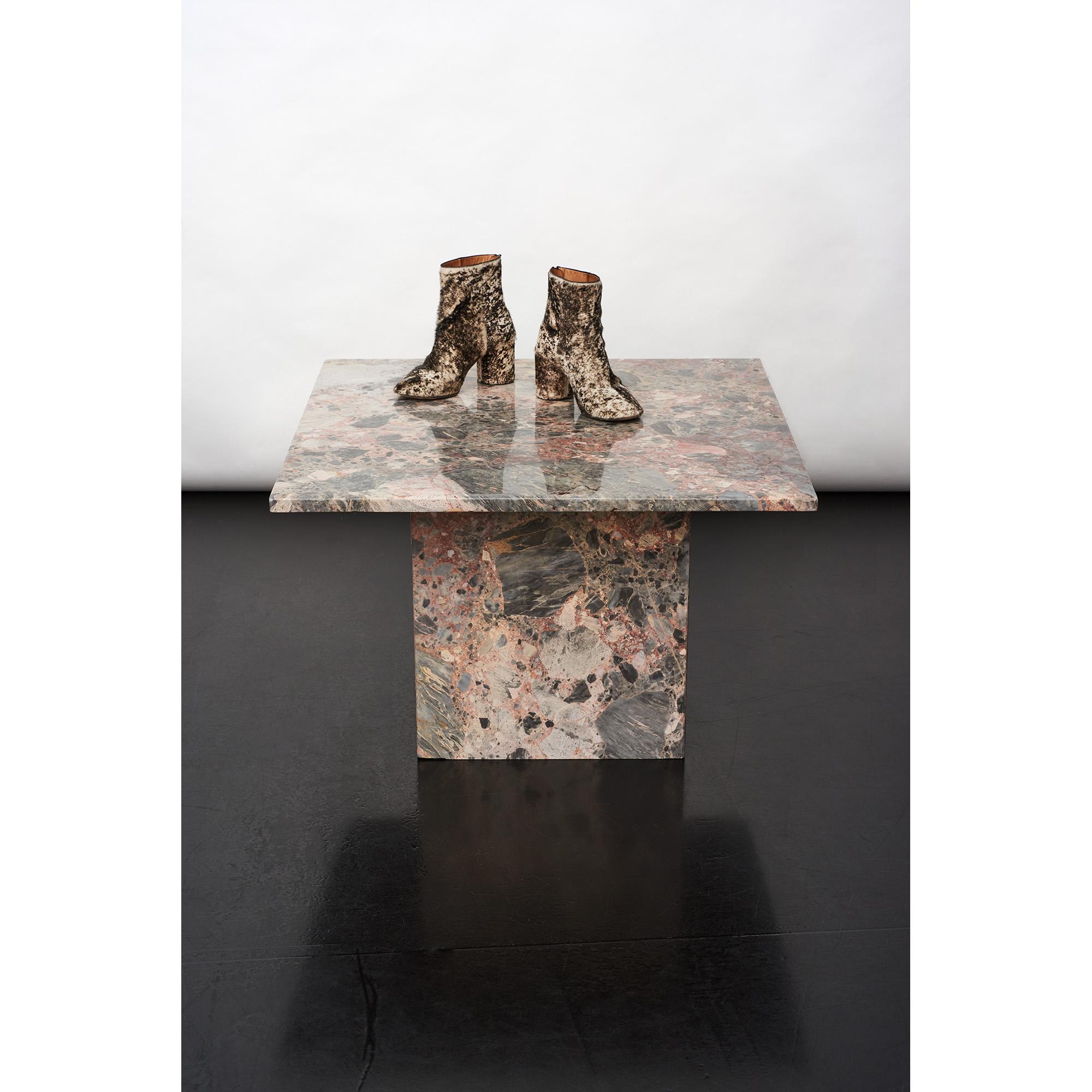 Pink Marble Side/coffee Table, Italy 1970s In Good Condition In Athens, Attiki