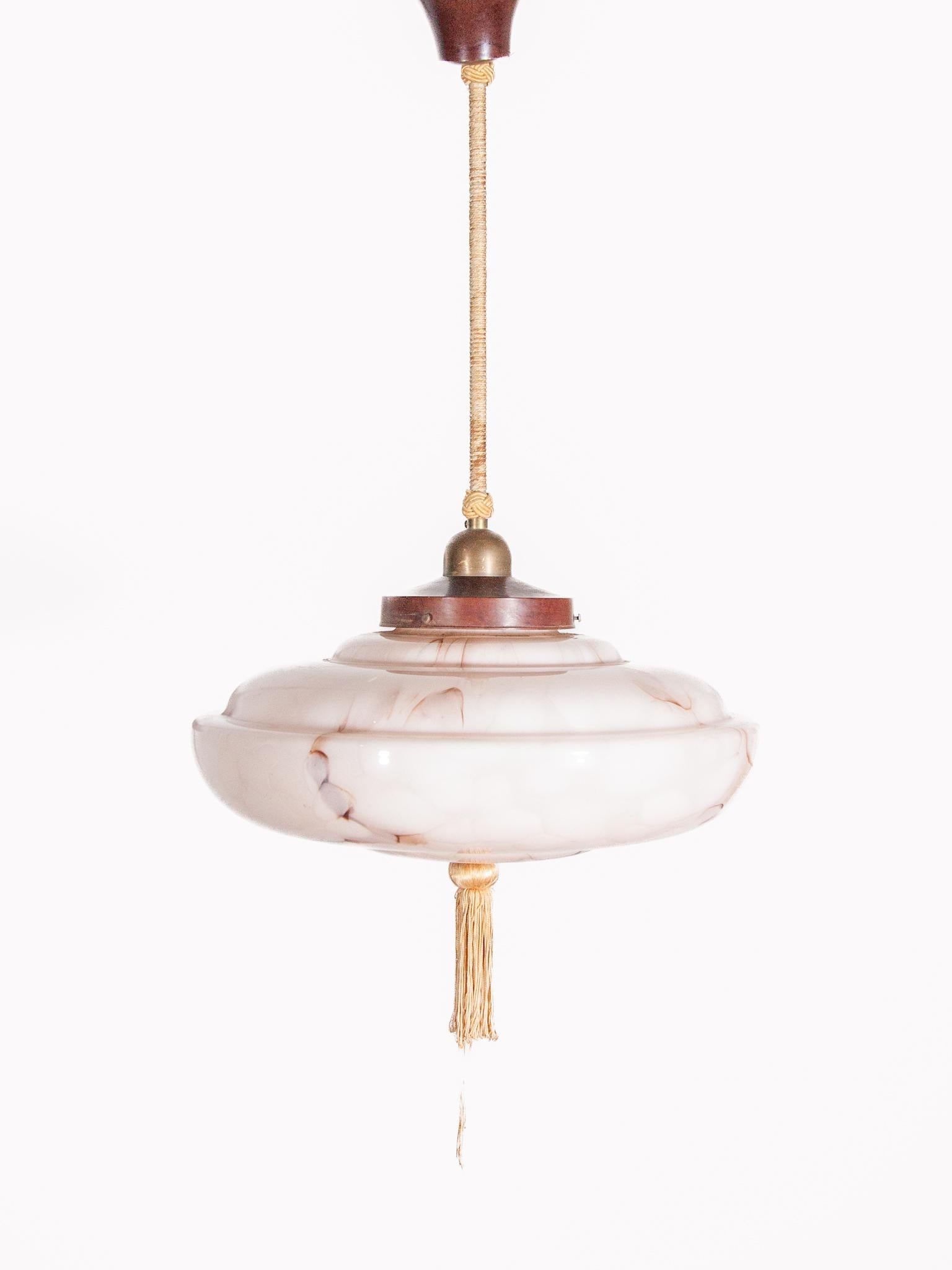 Lampada a sospensione ART DECO in vetro marmorizzato rosa e ottone, anni '30, Germania in vendita 2