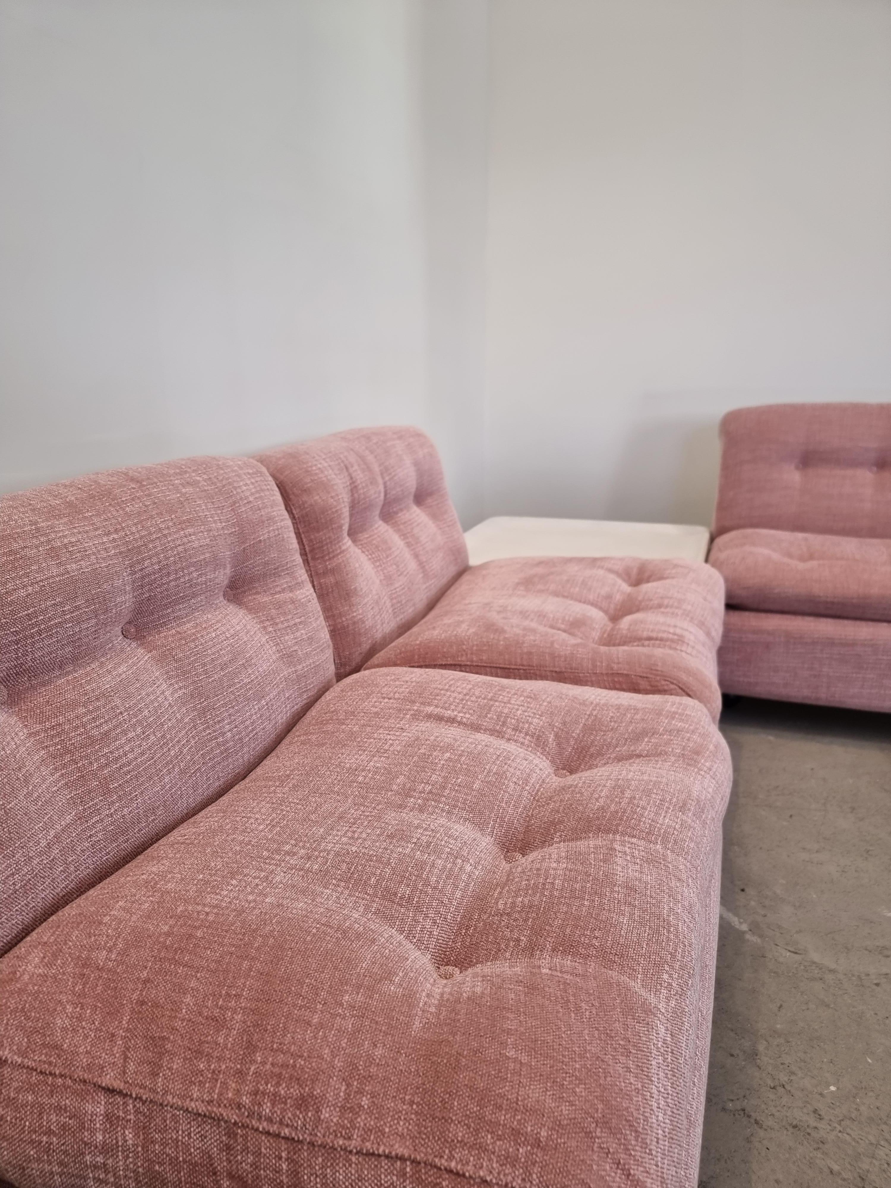 Fabric Pink Mario Bellini Modulair Amanta Sofa with Coffeetable for C&B Italia 1970s