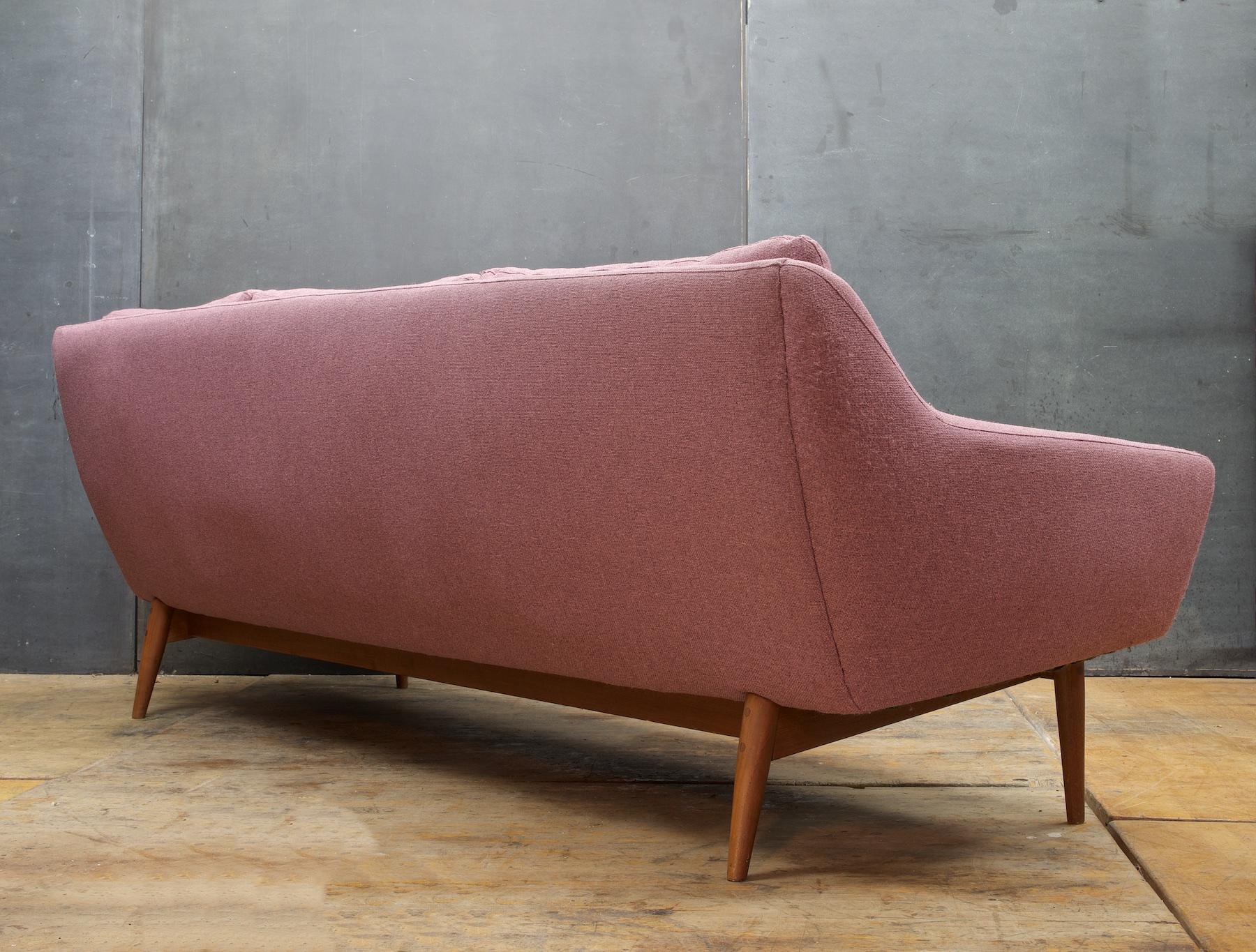 Scandinavian Modern Pink-Mauve Scandinavian Sofa Vintage 1960s Mid-Century Modern Mad Men Norway