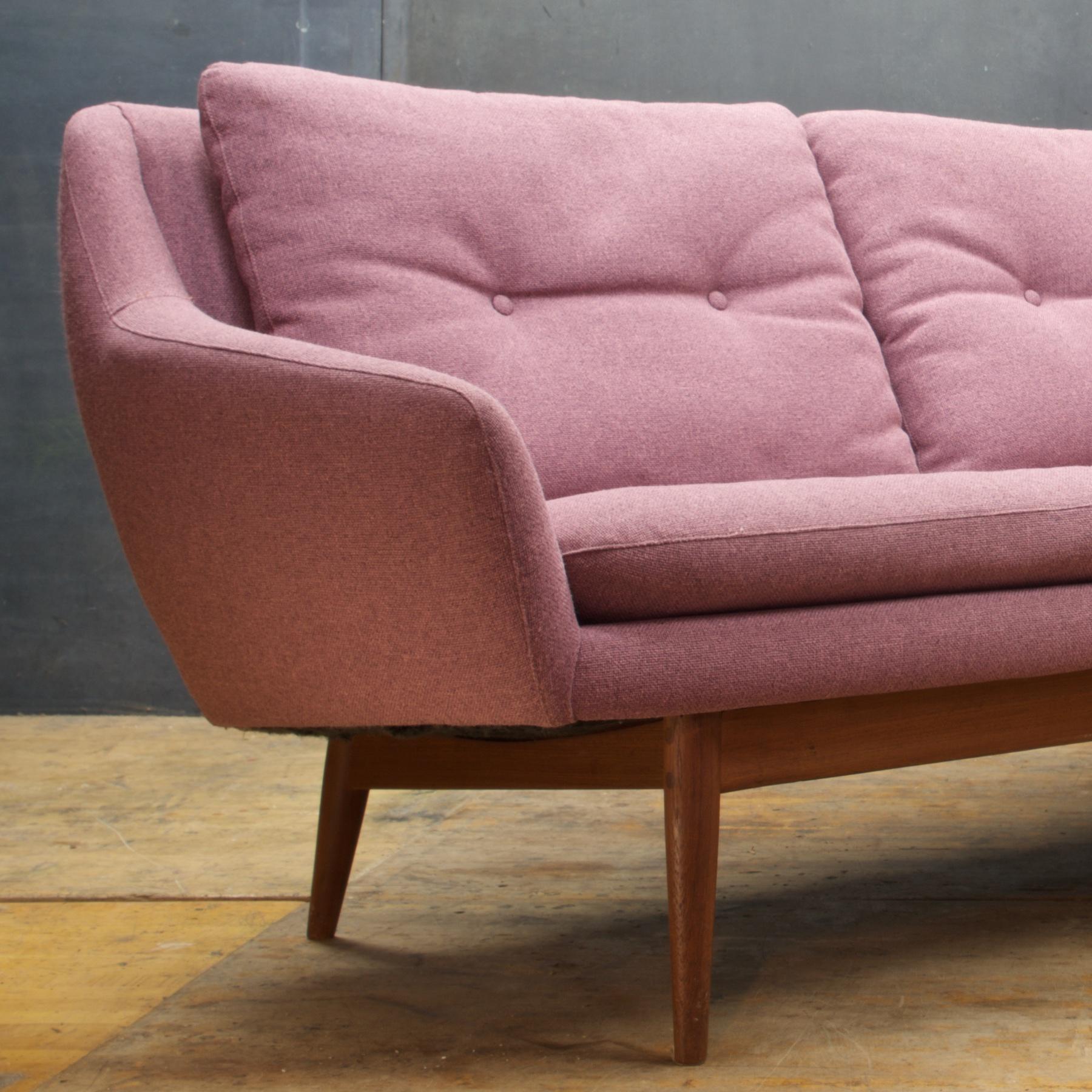 Oiled Pink-Mauve Scandinavian Sofa Vintage 1960s Mid-Century Modern Mad Men Norway