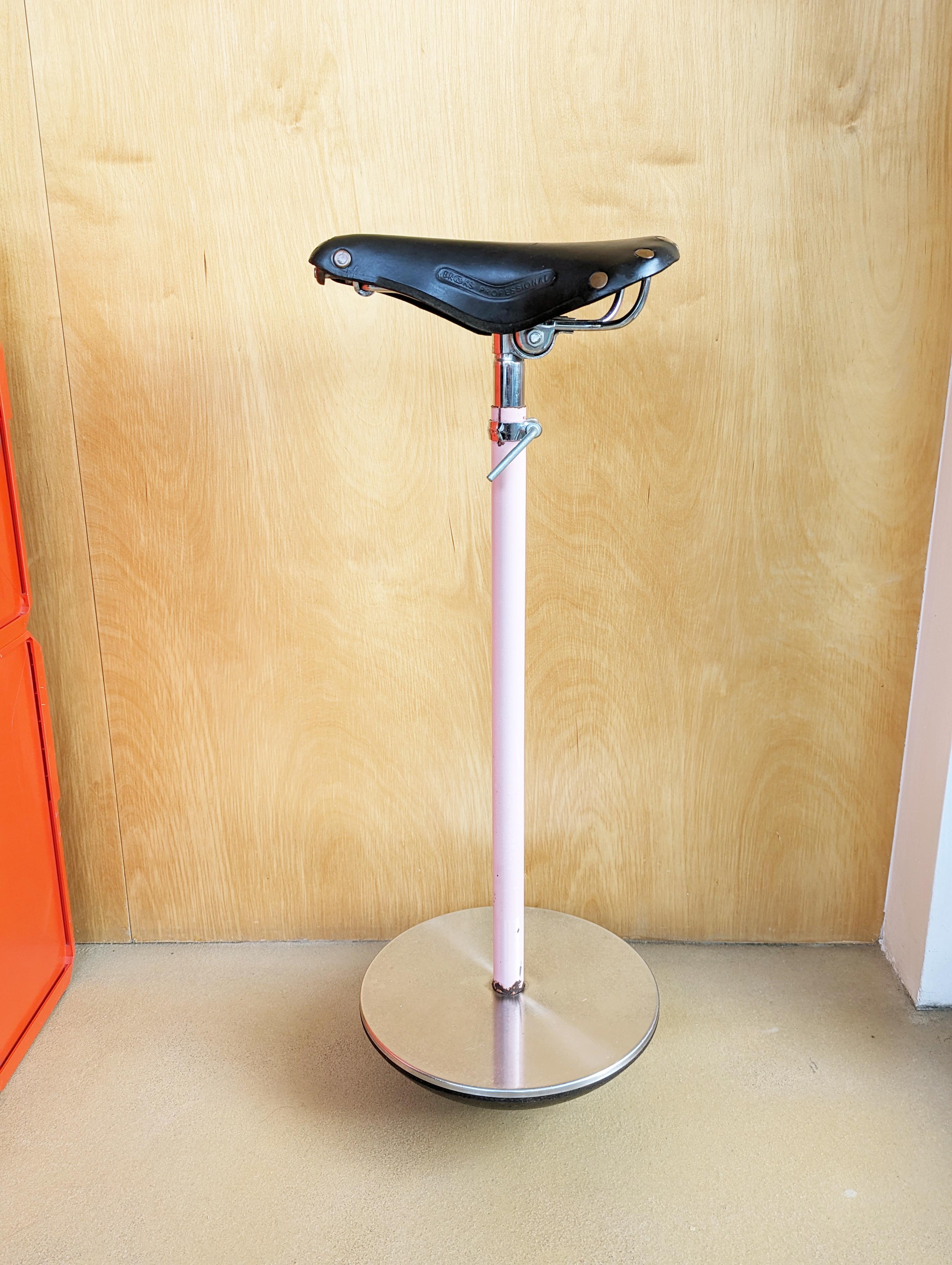 Metal pink metal & leather 1960/70s occasional stool Sella by Castiglioni for Zanotta For Sale