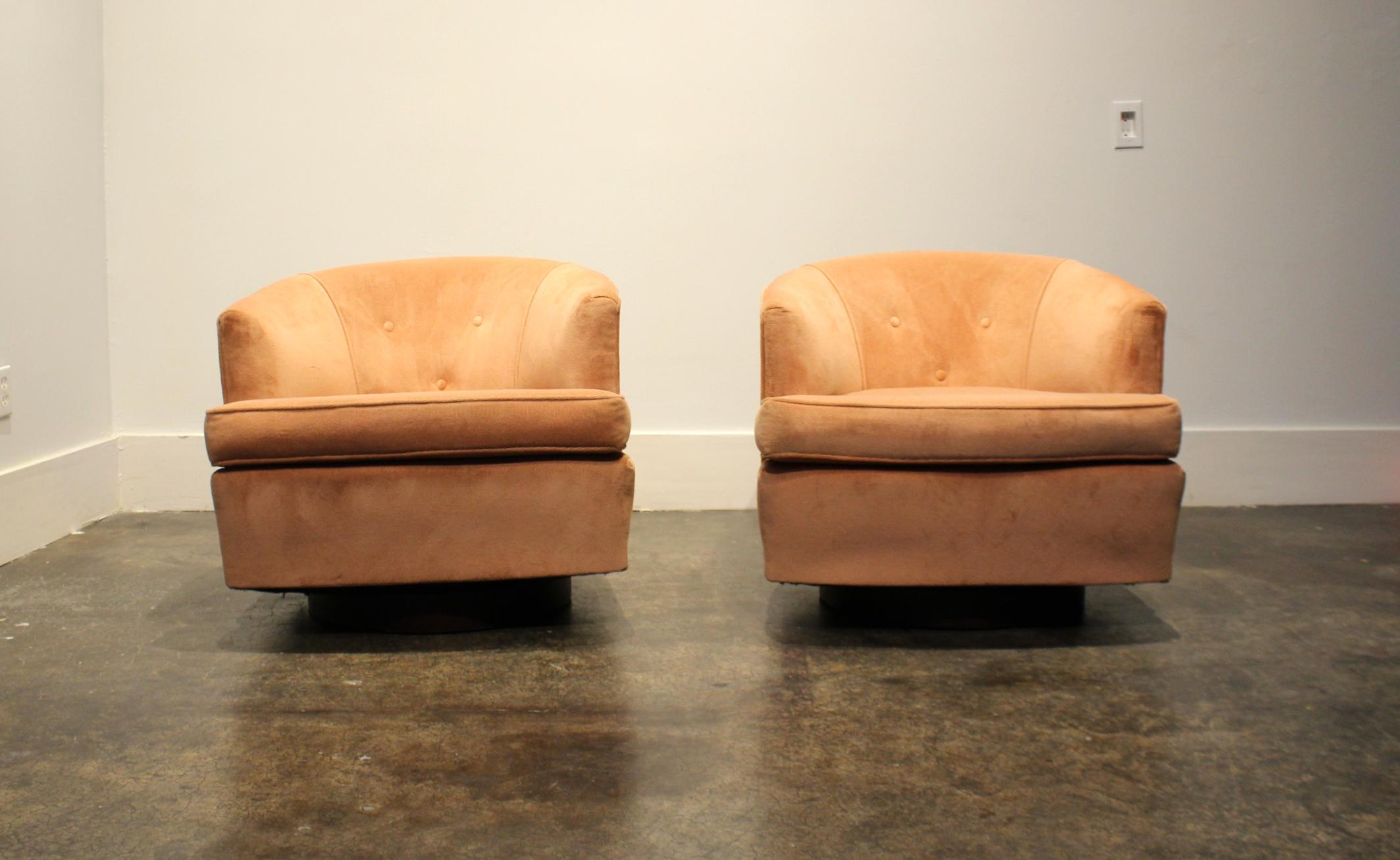 Mid-Century Modern Pink Milo Baughman Style Midcentury Swivel and Rock Tub Chairs - A Pair
