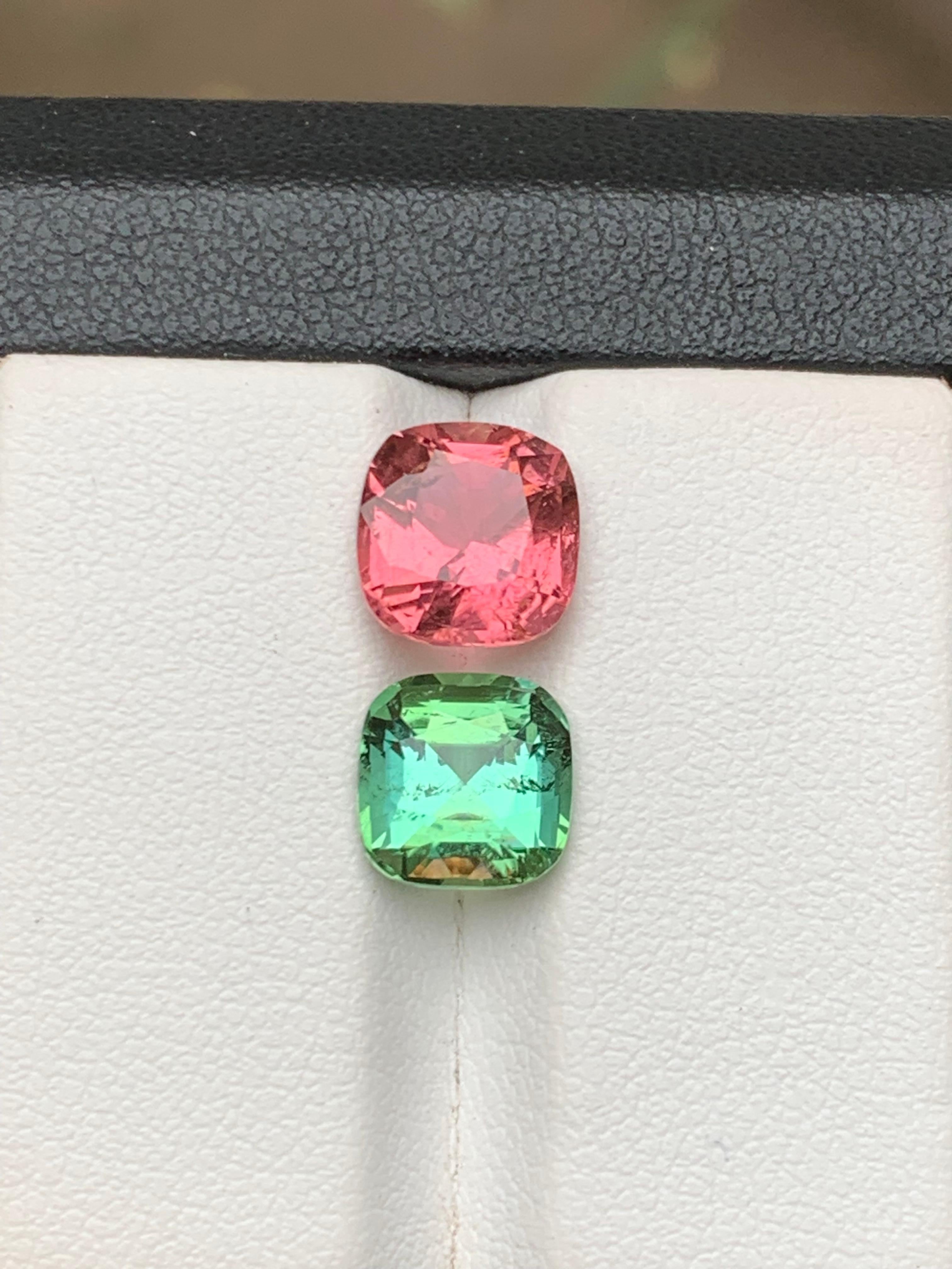 Ensemble de tourmalines naturelles roses et vertes menthe taille coussin de 4,70 ct Neuf - En vente à Peshawar, PK